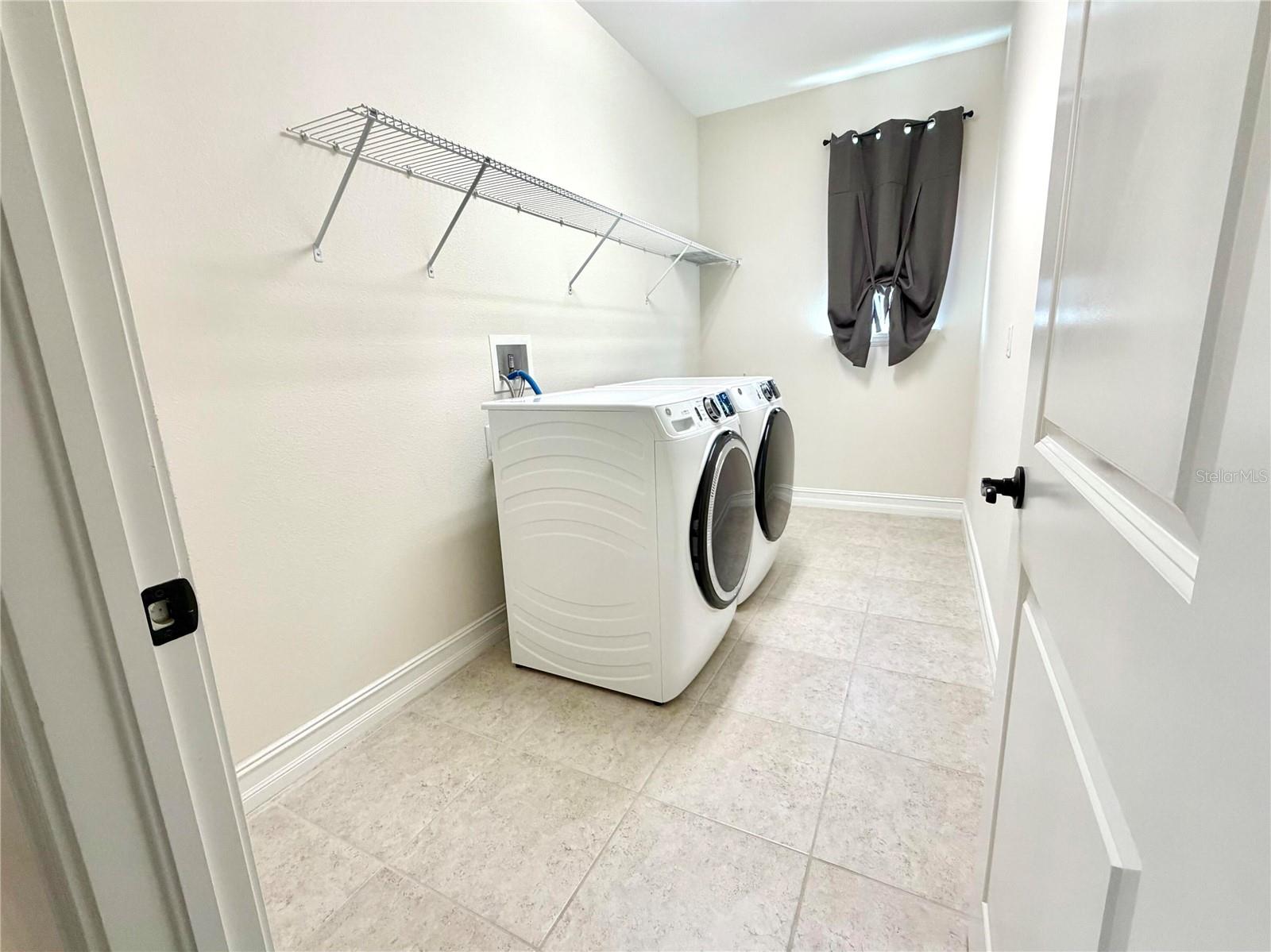 Image 42 of 50 For 1879 Whitewillow Drive