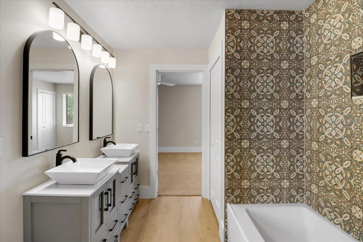 Image 31 of 49 For 14024 Cherry Bush Court