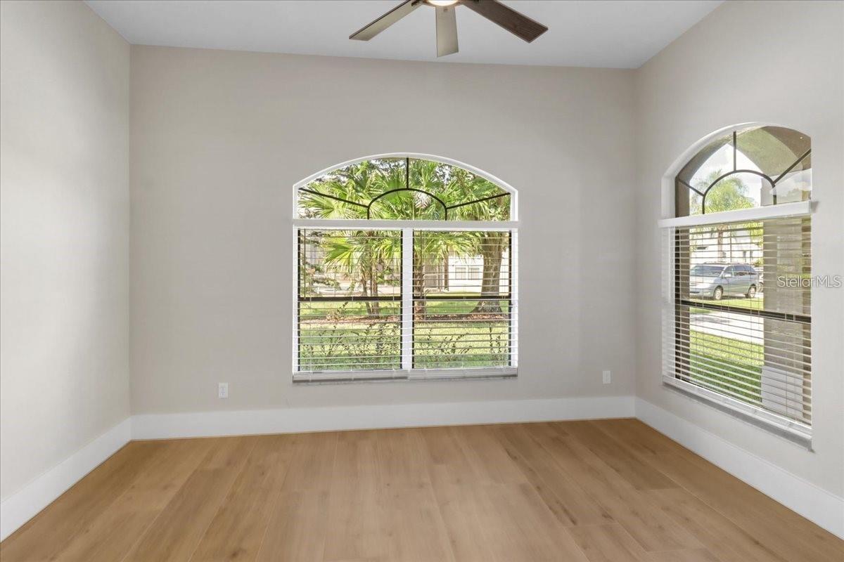 Image 8 of 49 For 14024 Cherry Bush Court