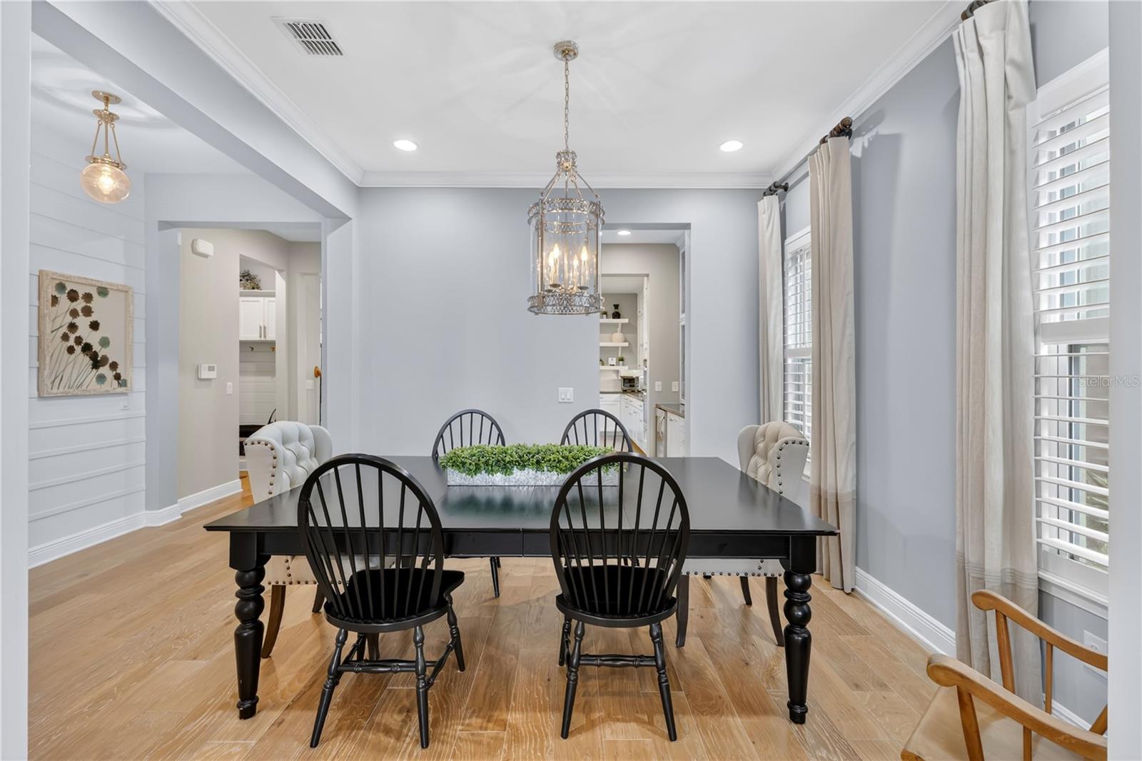 Image 10 of 35 For 8796 Peachtree Park Court