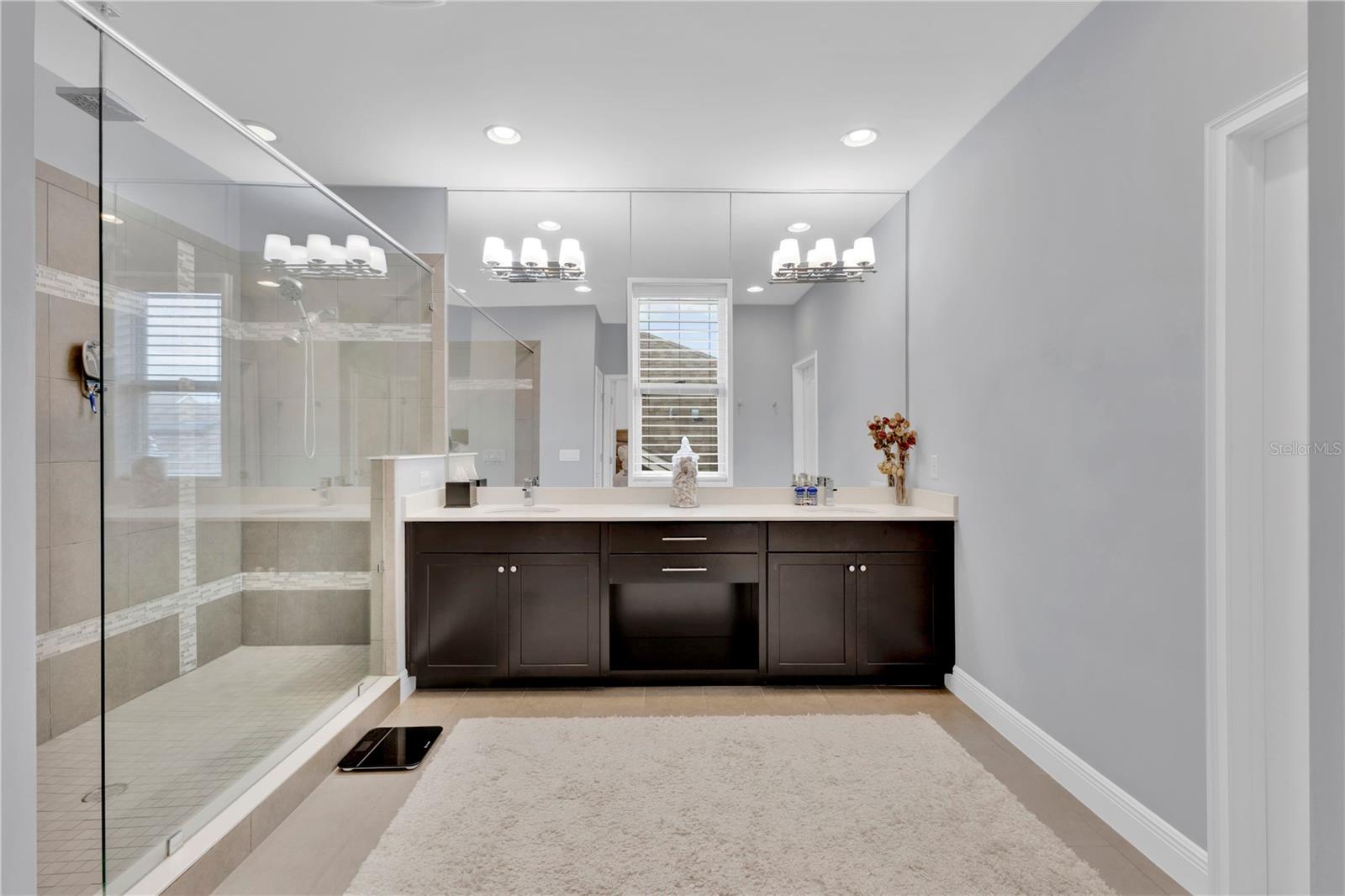 Image 18 of 35 For 8796 Peachtree Park Court