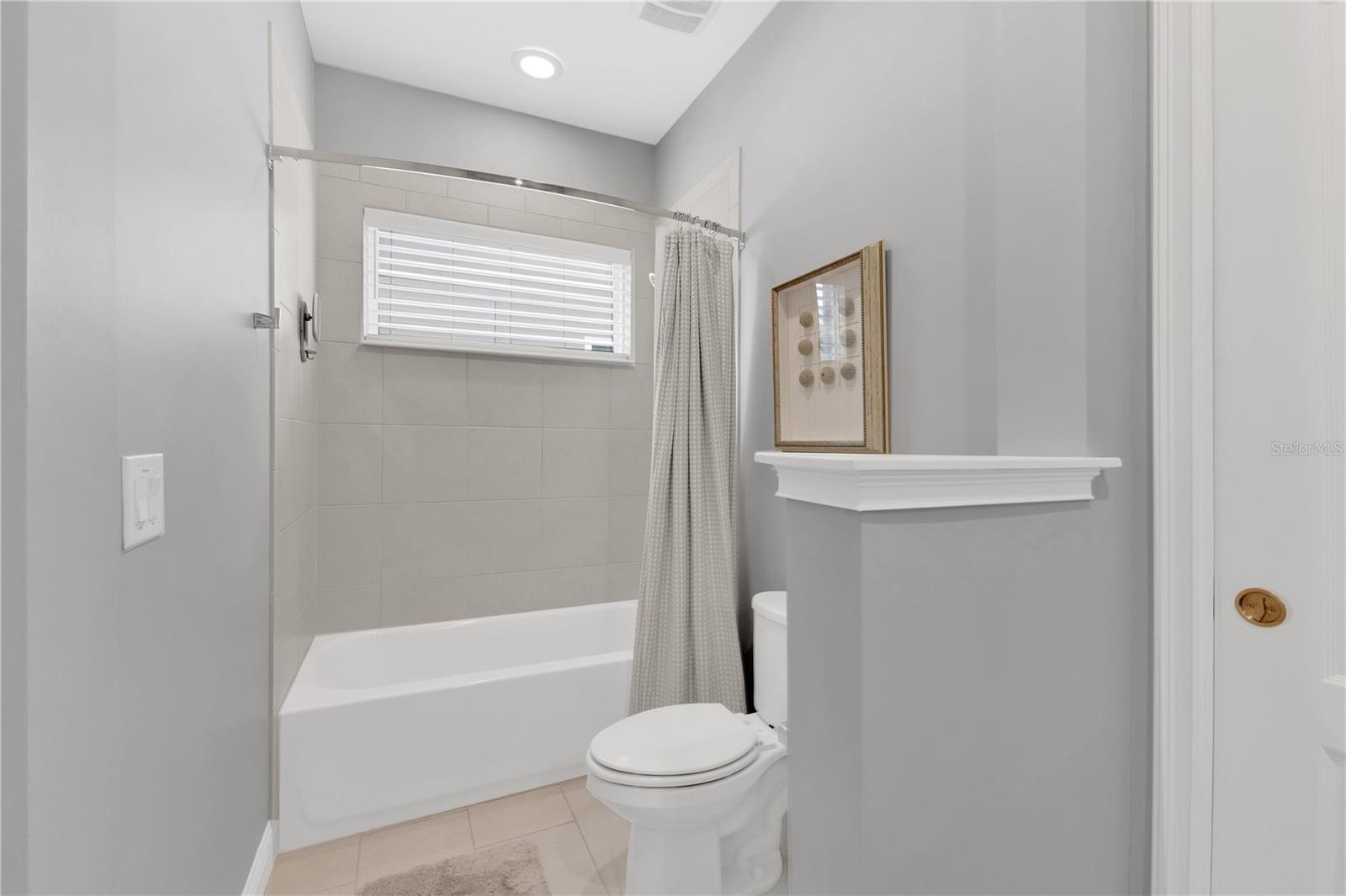 Image 23 of 35 For 8796 Peachtree Park Court