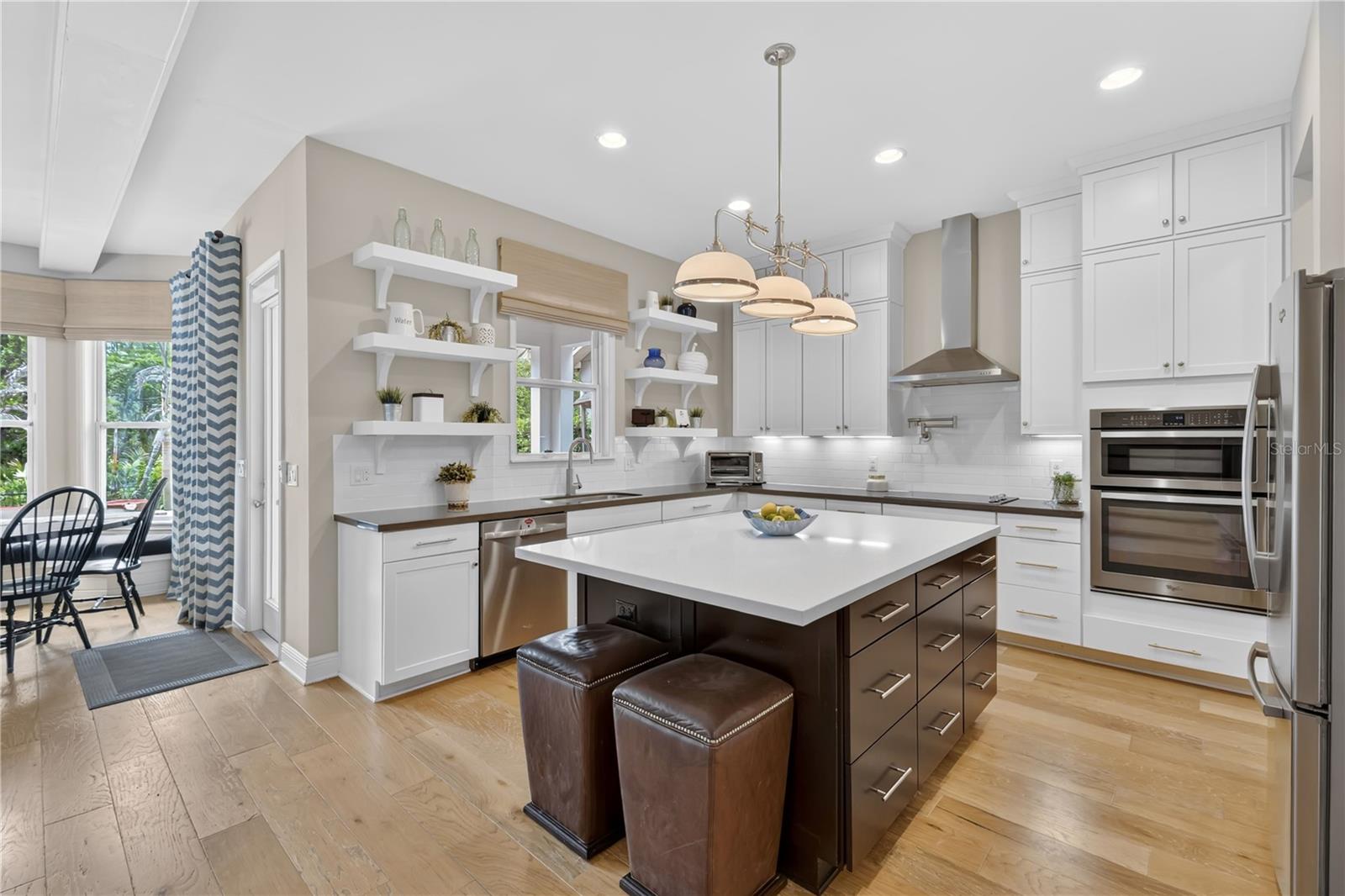 Image 5 of 35 For 8796 Peachtree Park Court