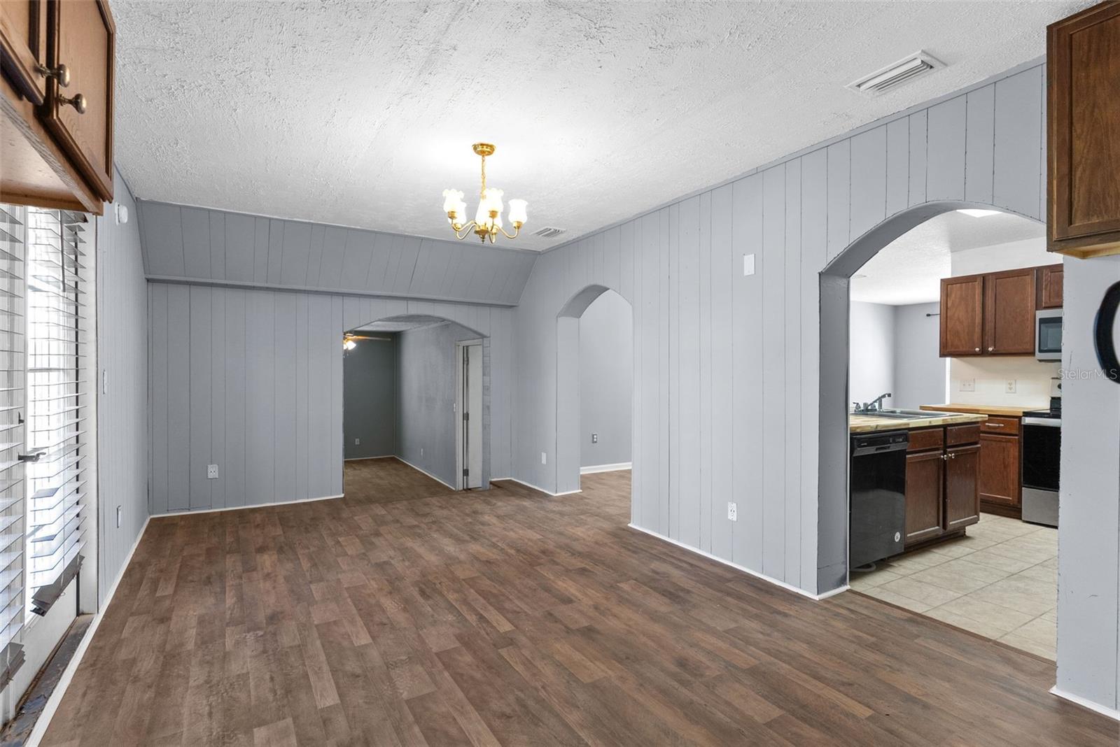 Image 13 of 40 For 16727 91st Street