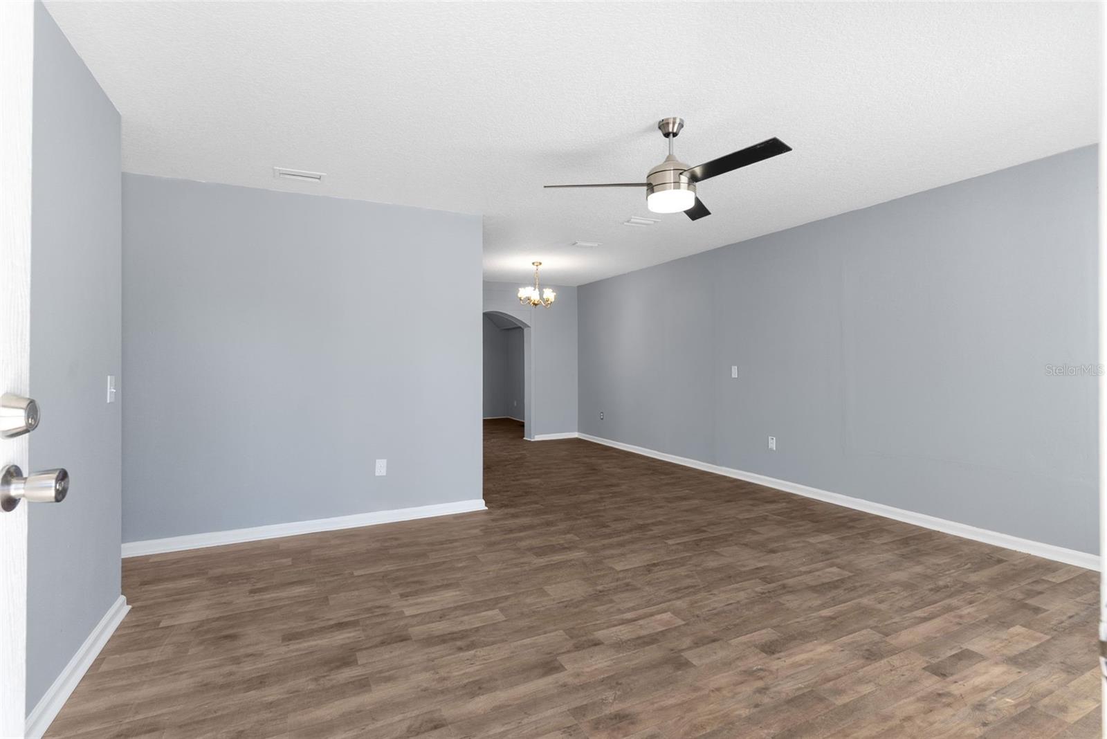 Image 5 of 40 For 16727 91st Street