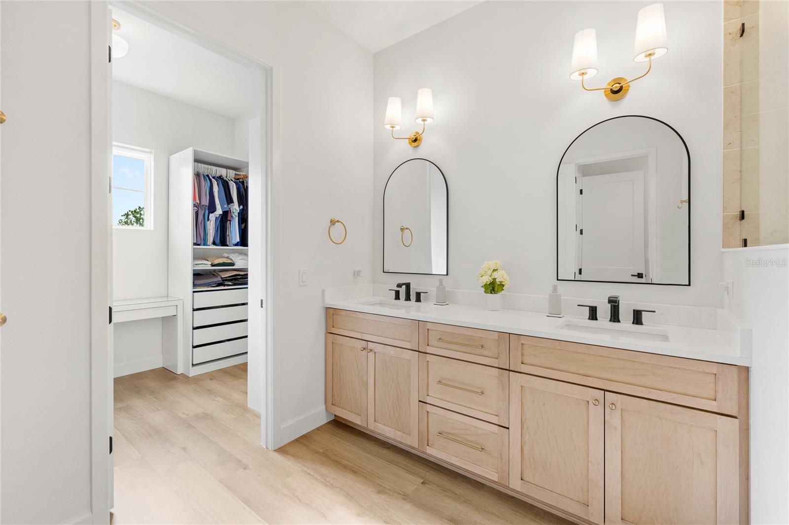 Image 21 of 58 For 2034 Mcmichael Road