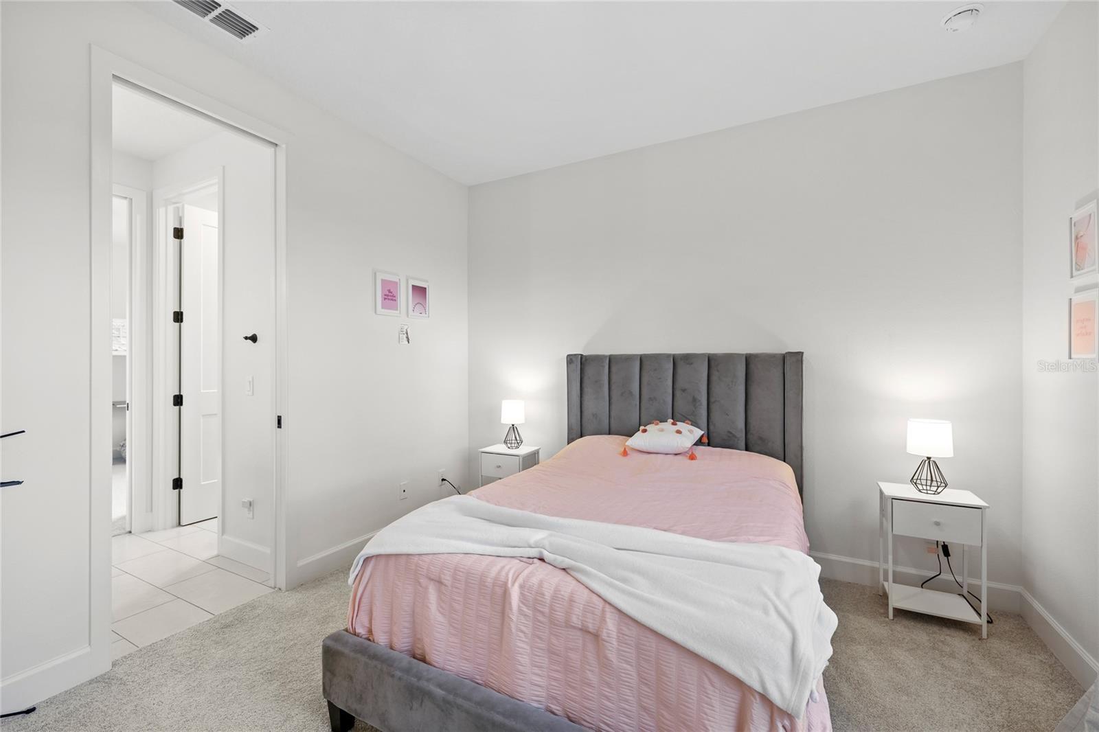 Image 34 of 58 For 2034 Mcmichael Road