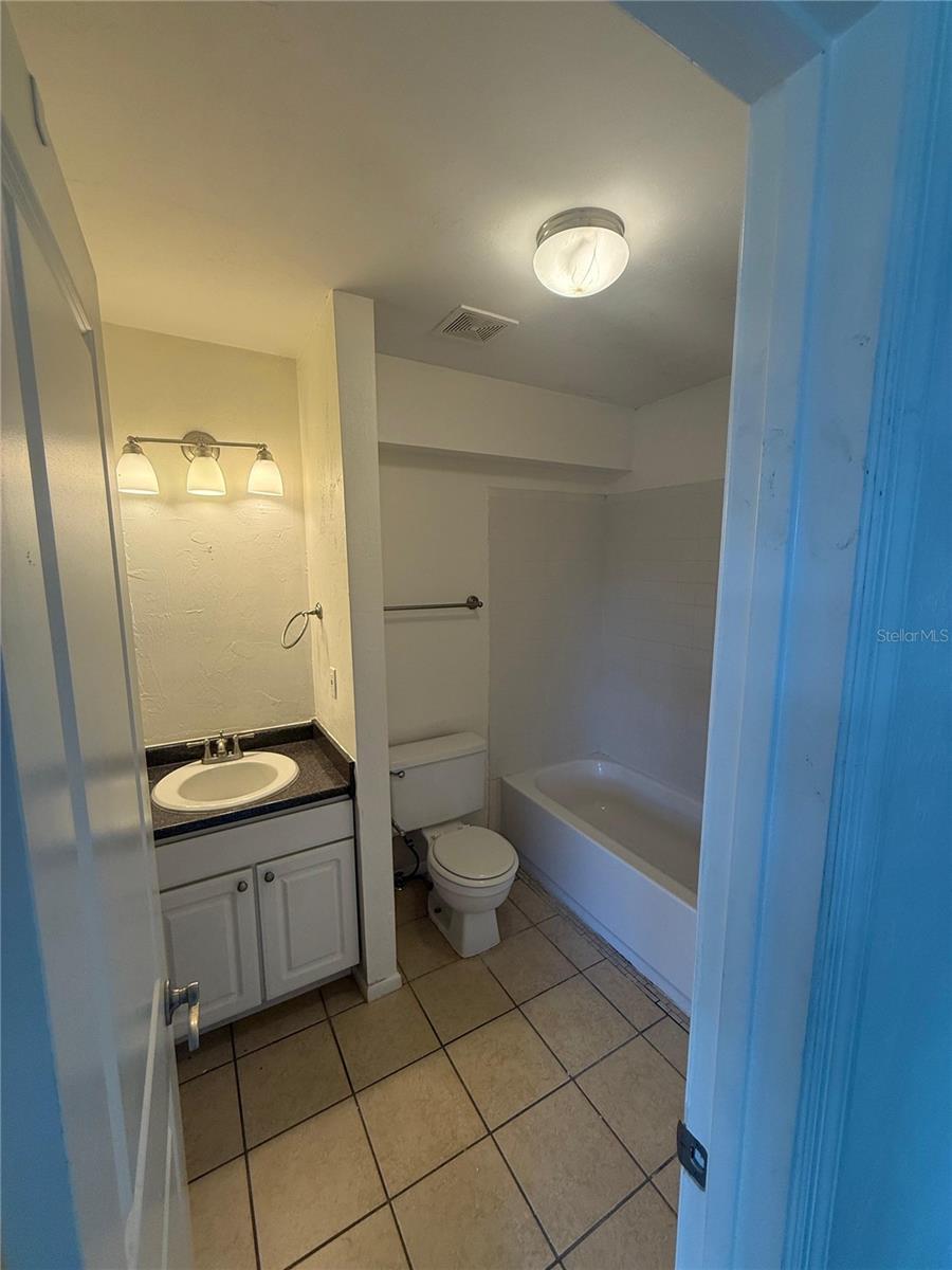 Image 13 of 15 For 507 39th Road 315