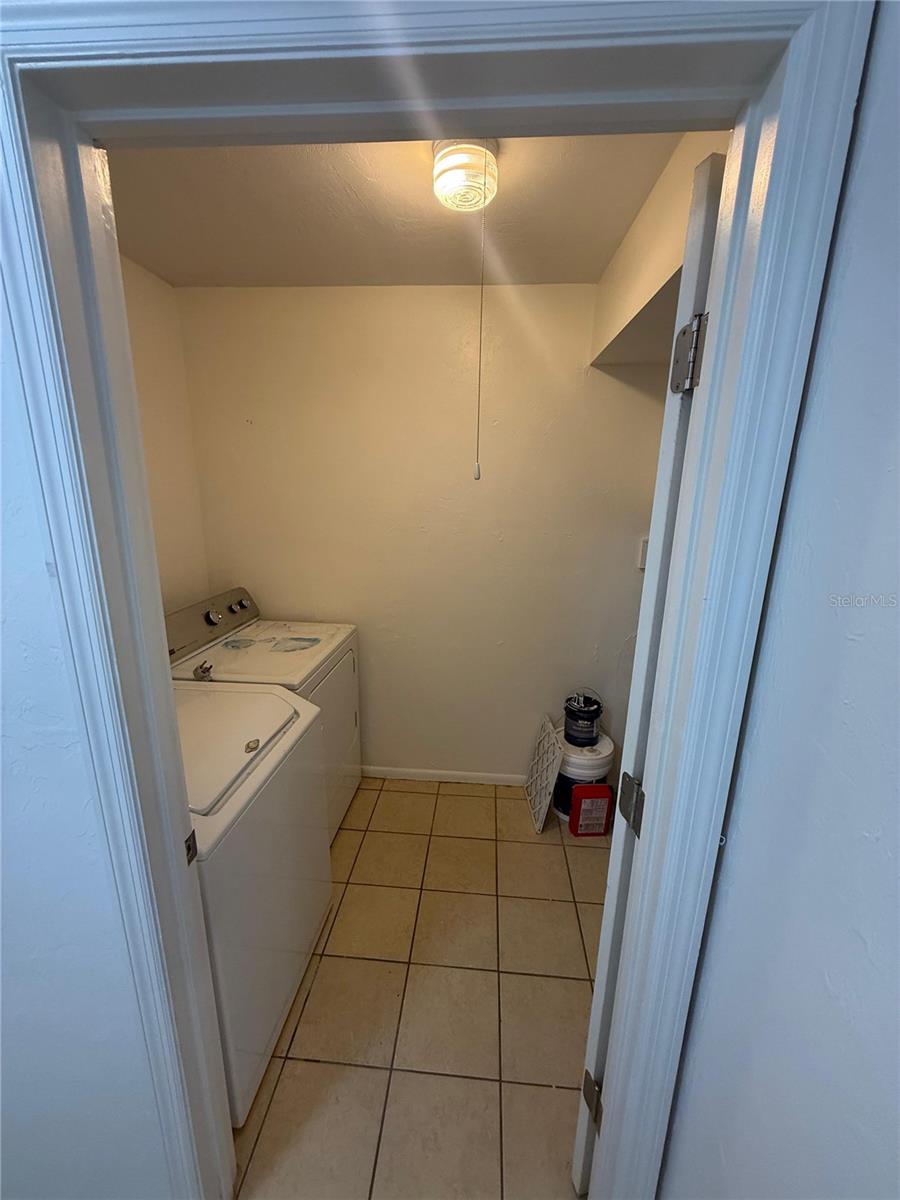 Image 14 of 15 For 507 39th Road 315