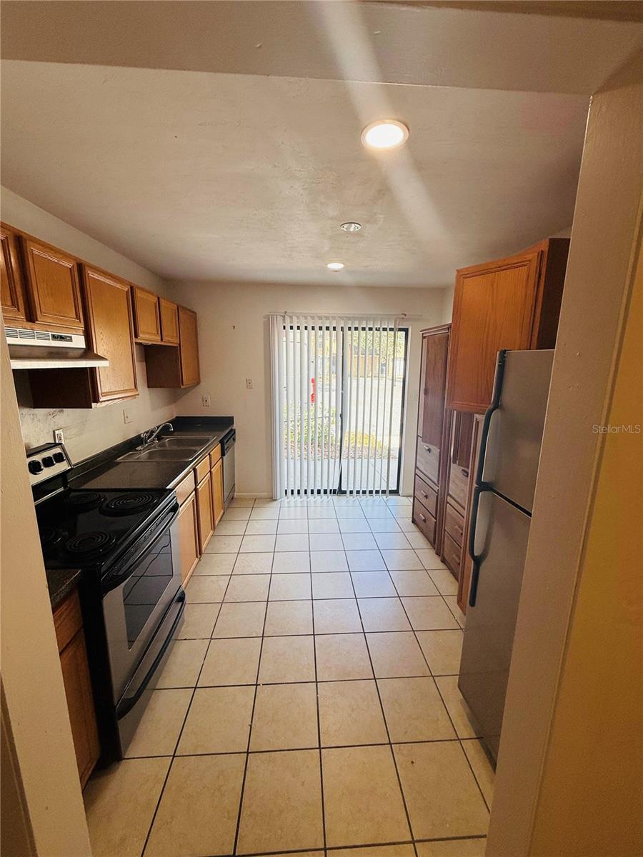 Image 4 of 15 For 507 39th Road 315