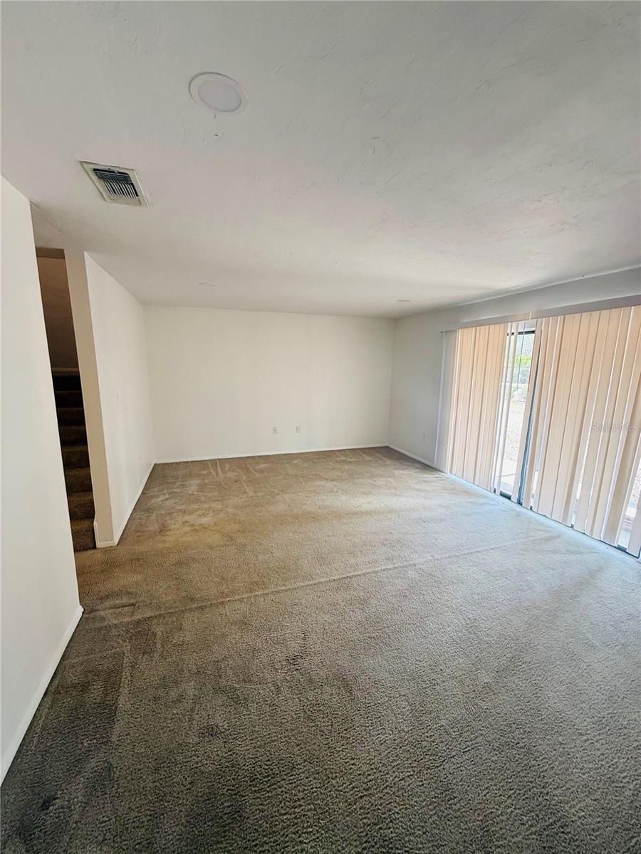 Image 7 of 15 For 507 39th Road 315