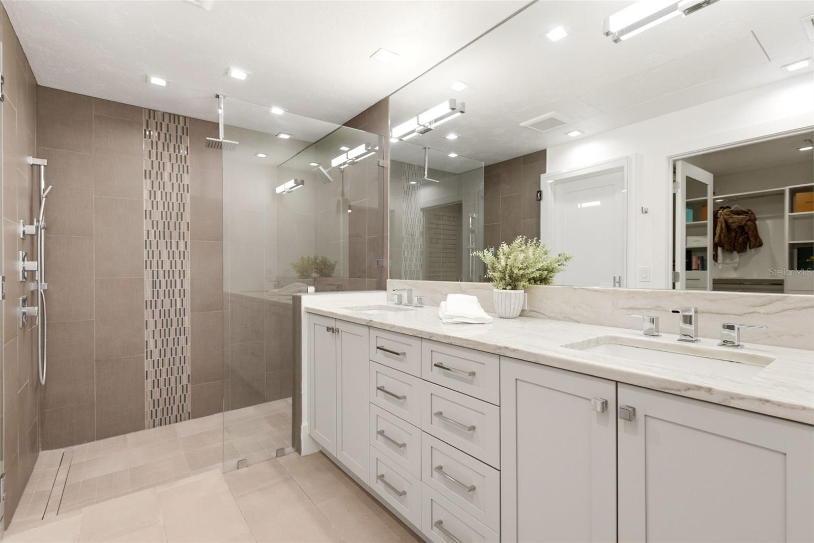 Image 24 of 53 For 7455 Sparkling Lake Road