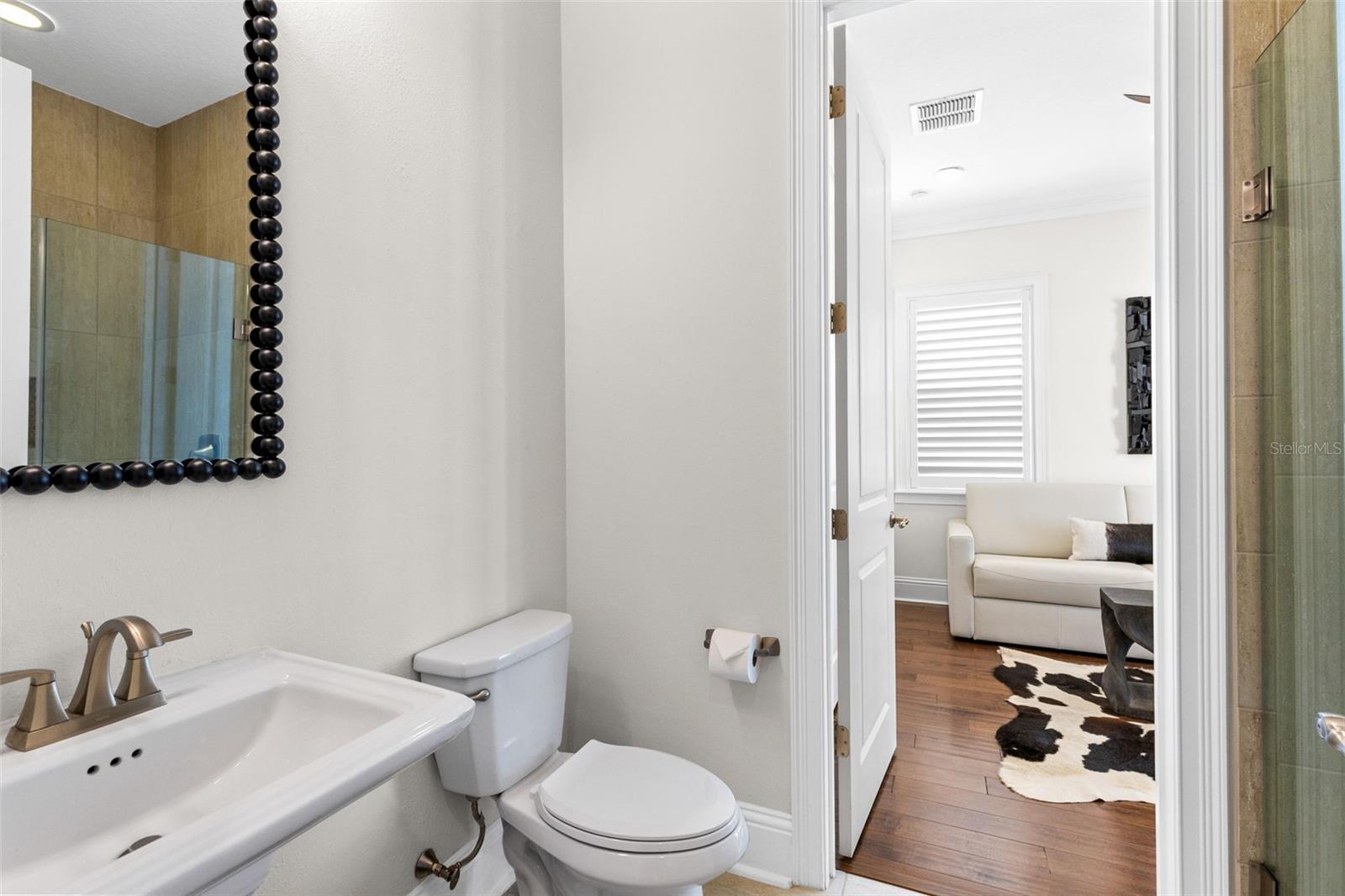 Image 19 of 29 For 266 Lyman Avenue