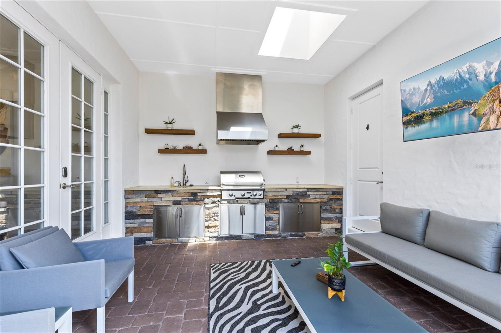 Image 21 of 29 For 266 Lyman Avenue