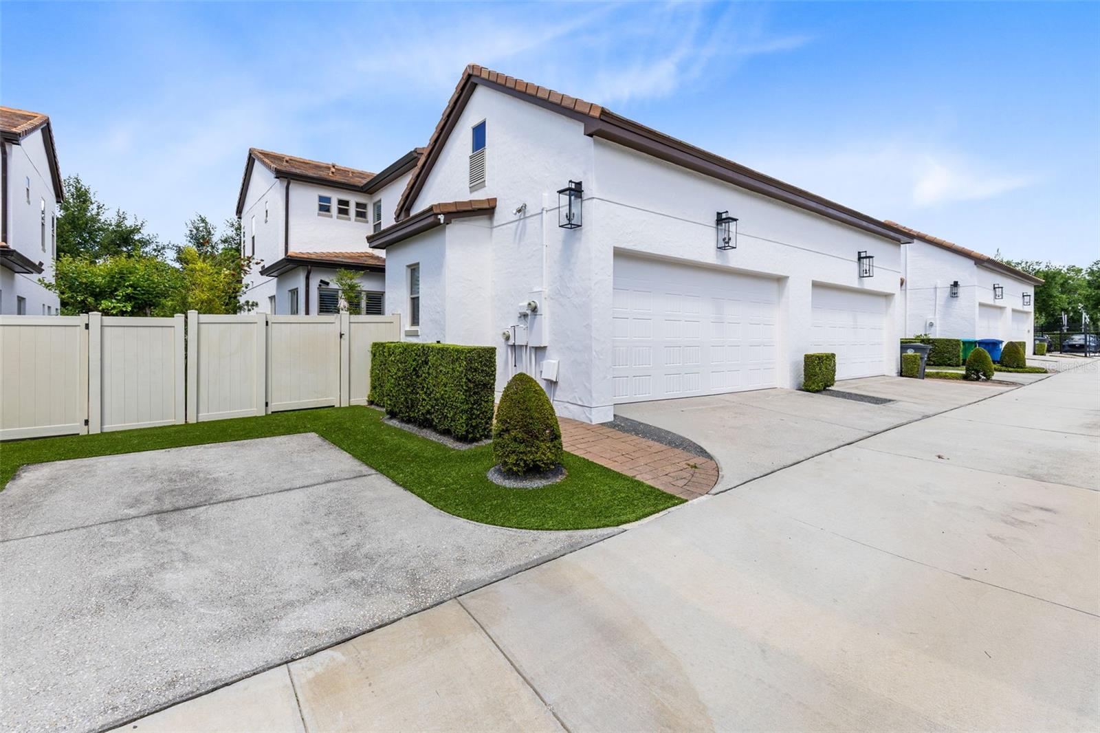 Image 23 of 29 For 266 Lyman Avenue