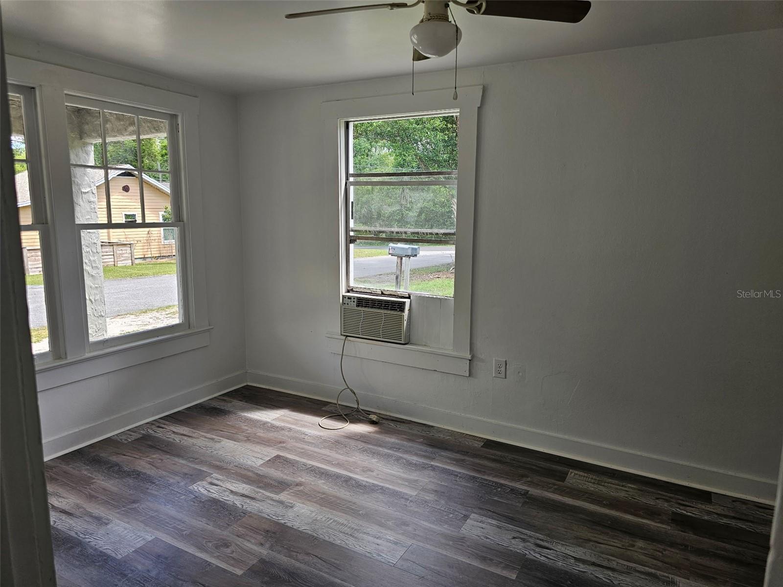 Image 12 of 18 For 738 Wood Street