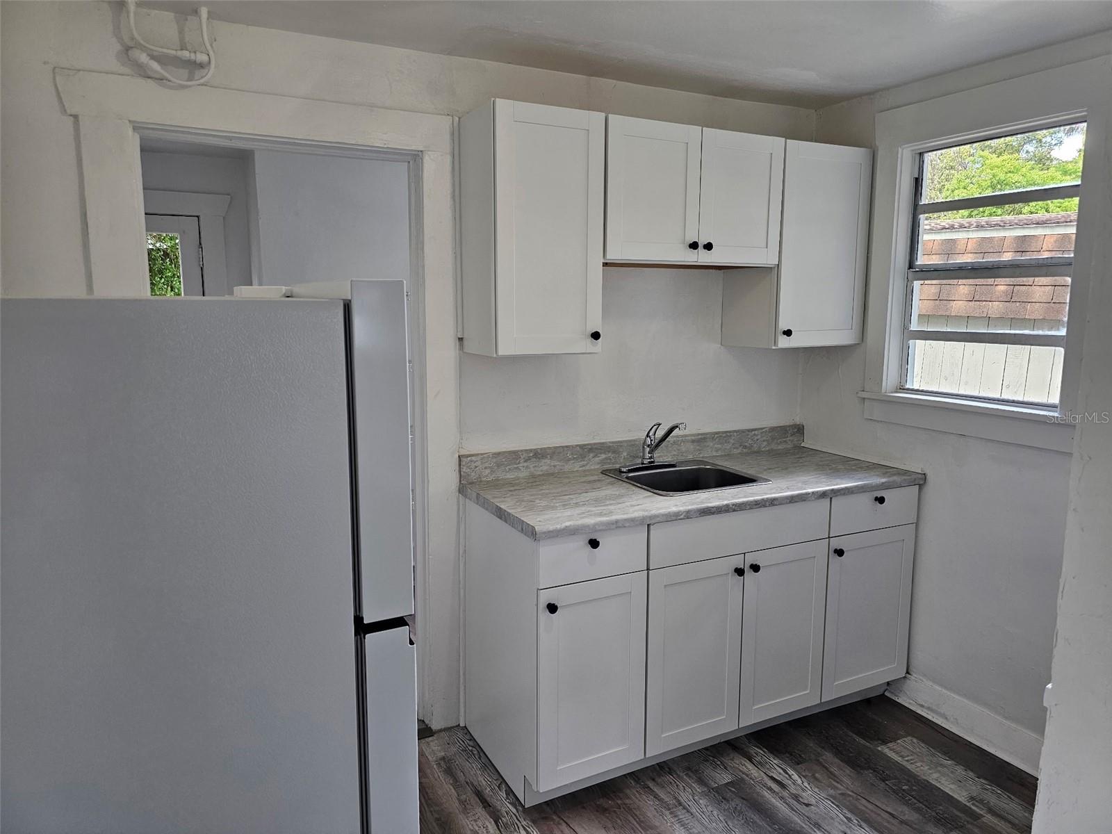 Image 4 of 18 For 738 Wood Street