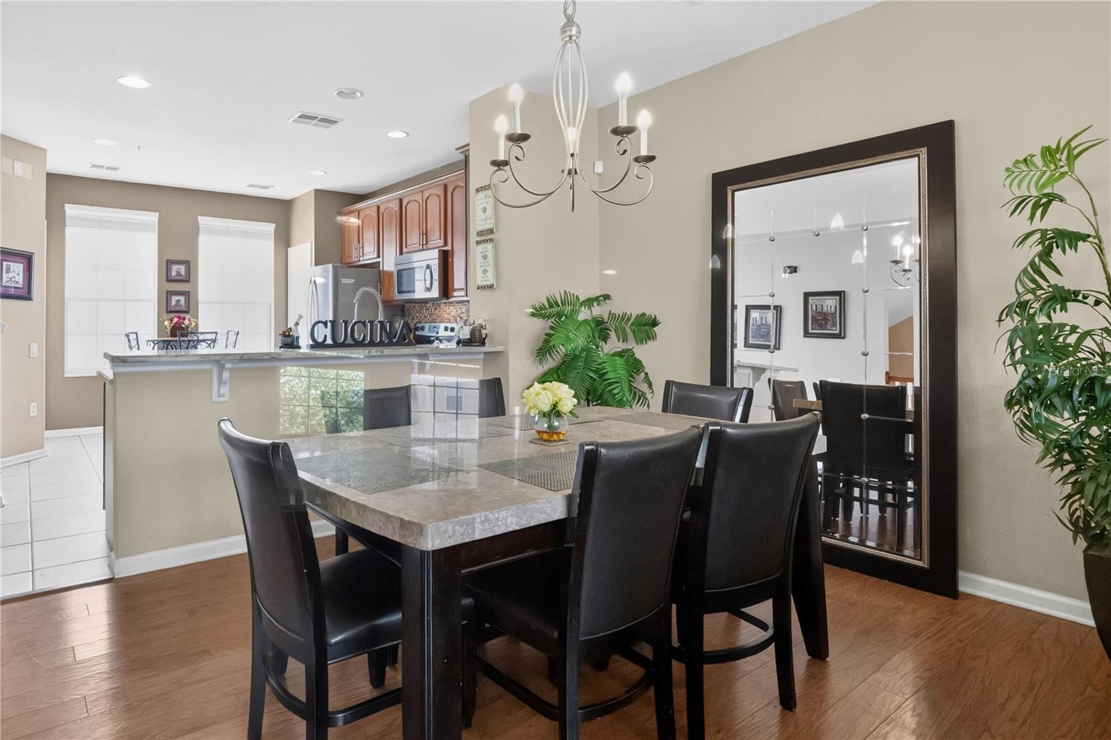 Image 11 of 36 For 5064 Tideview Circle 85