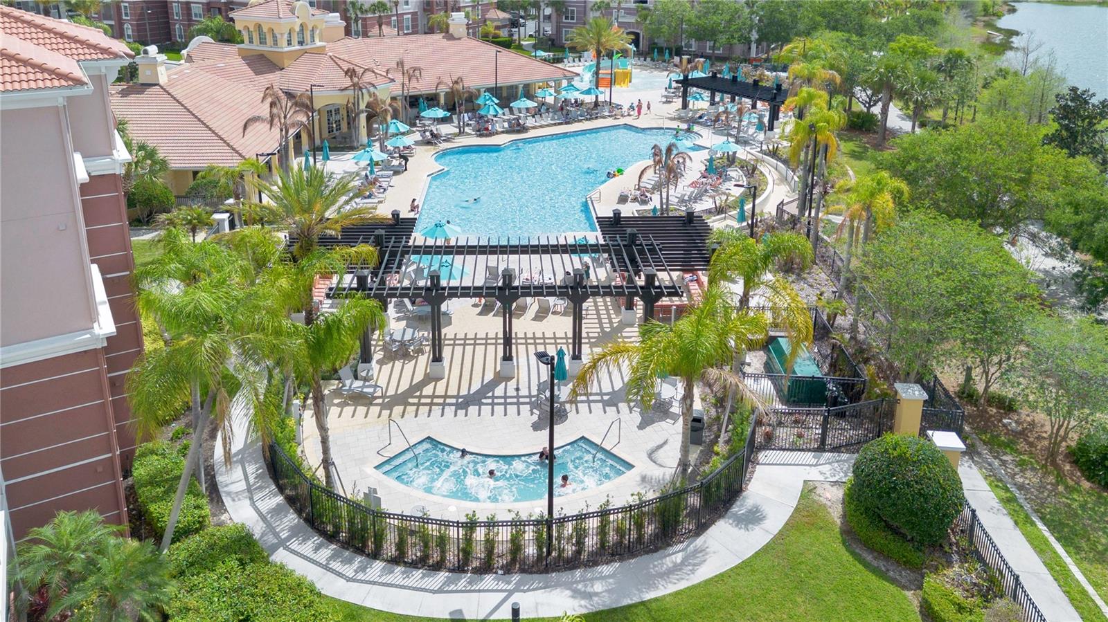 Image 27 of 36 For 5064 Tideview Circle 85