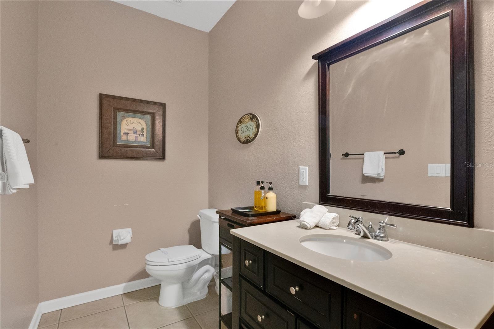 Image 6 of 36 For 5064 Tideview Circle 85