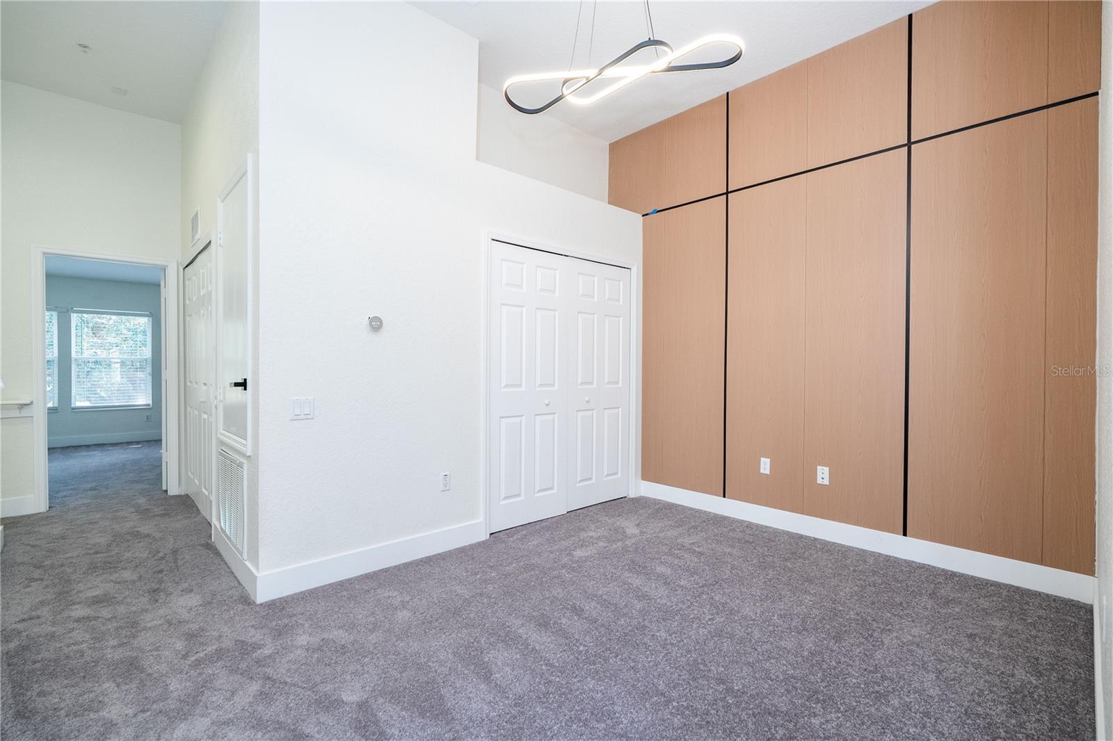 Image 16 of 20 For 7022 Cadiz Boulevard