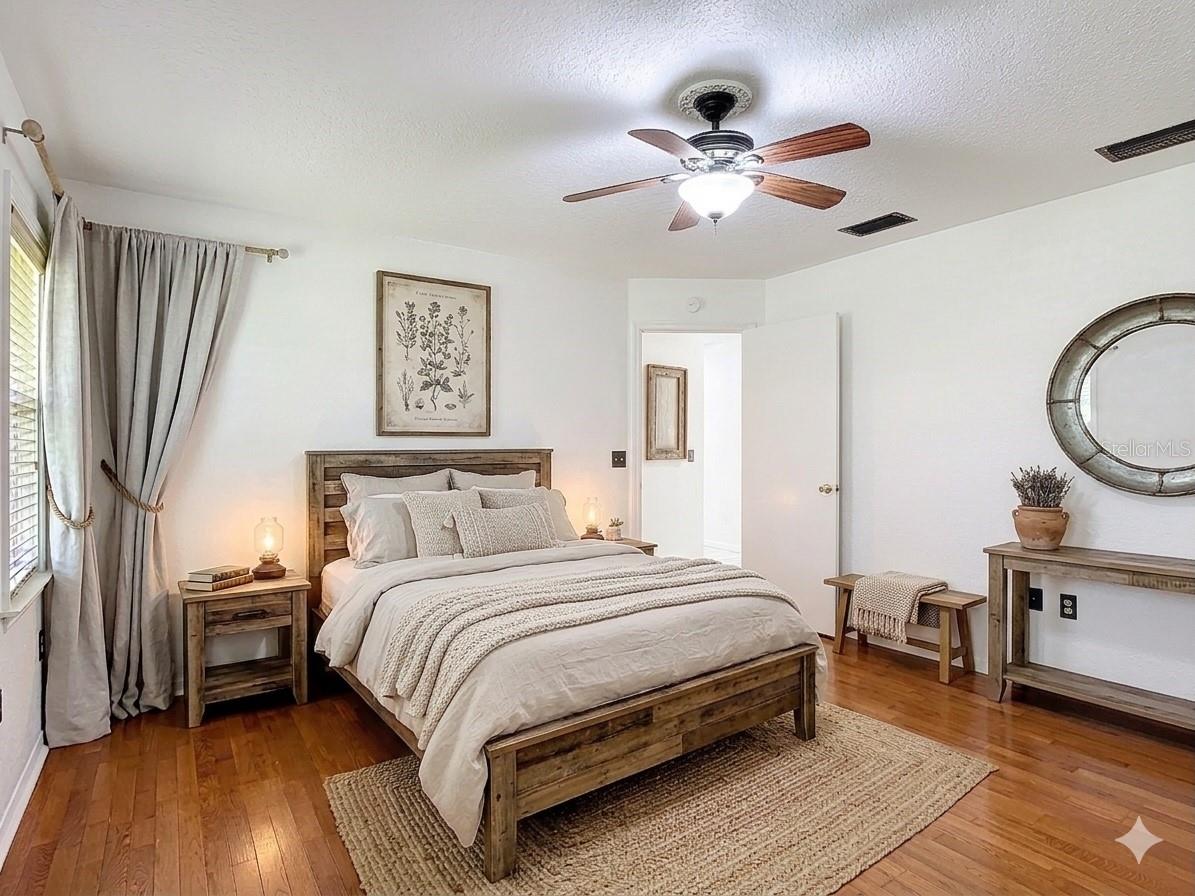 Image 13 of 25 For 1144 Monroe Avenue