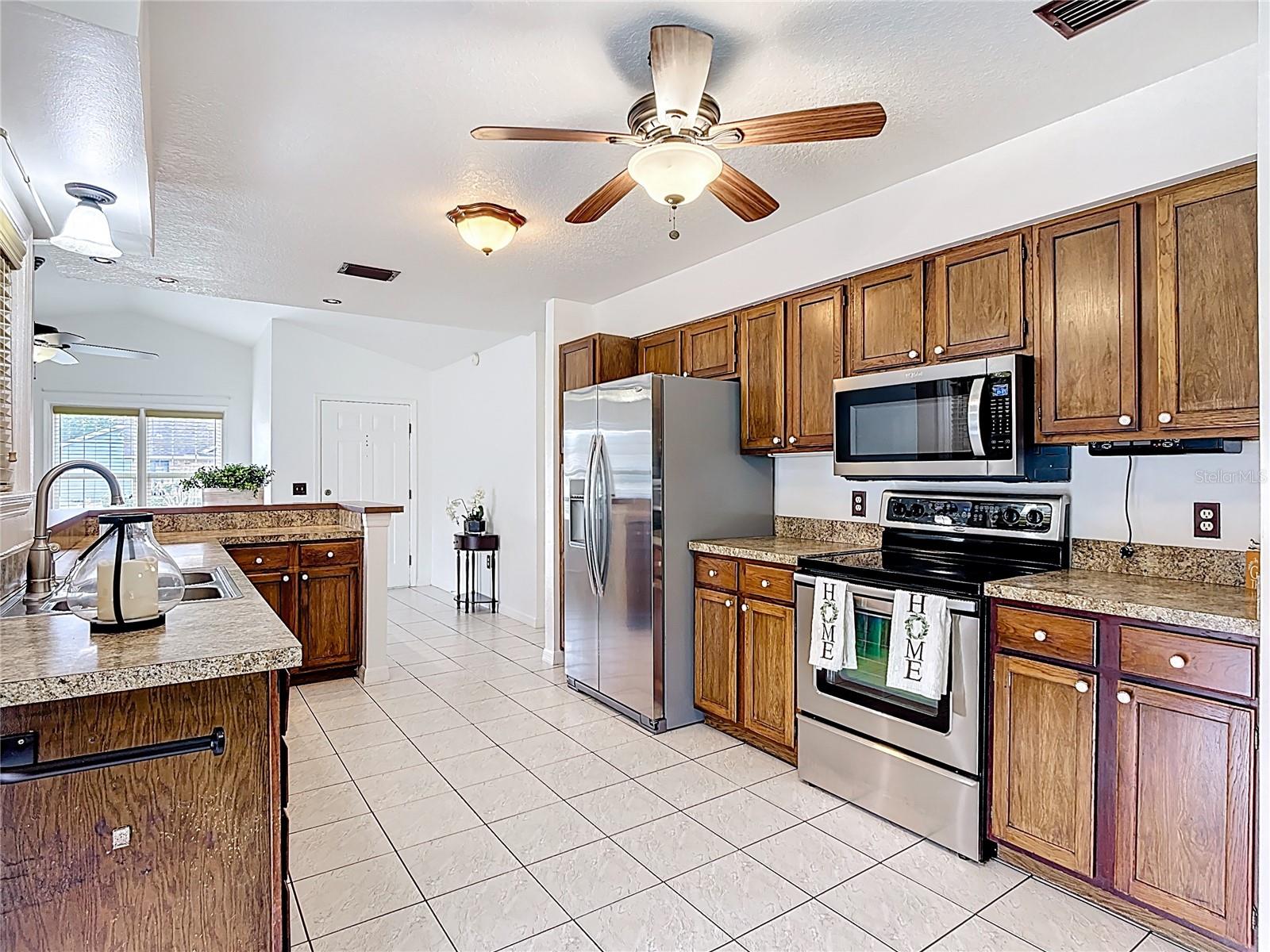 Image 5 of 25 For 1144 Monroe Avenue