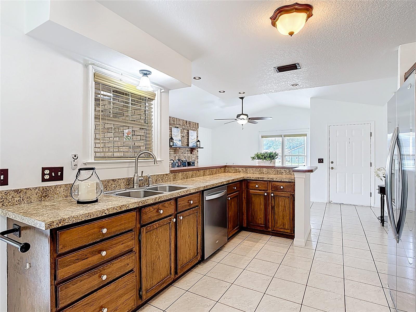 Image 7 of 25 For 1144 Monroe Avenue