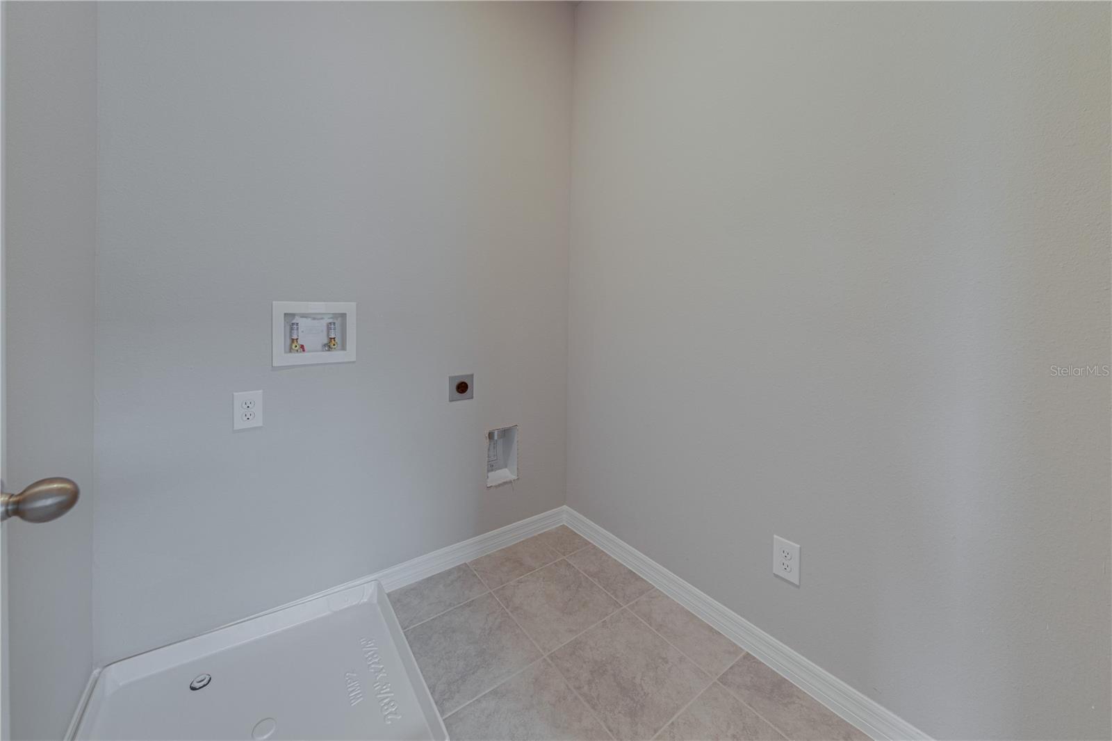 Image 37 of 45 For 524 Venetian Palms Boulevard