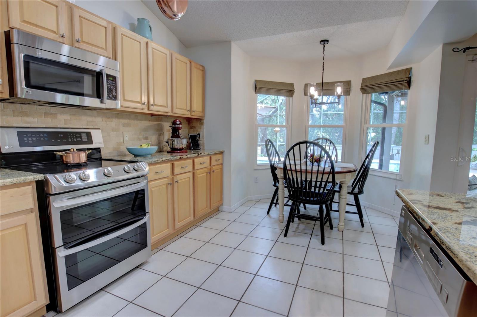 Image 10 of 42 For 301 Oak Leaf Circle