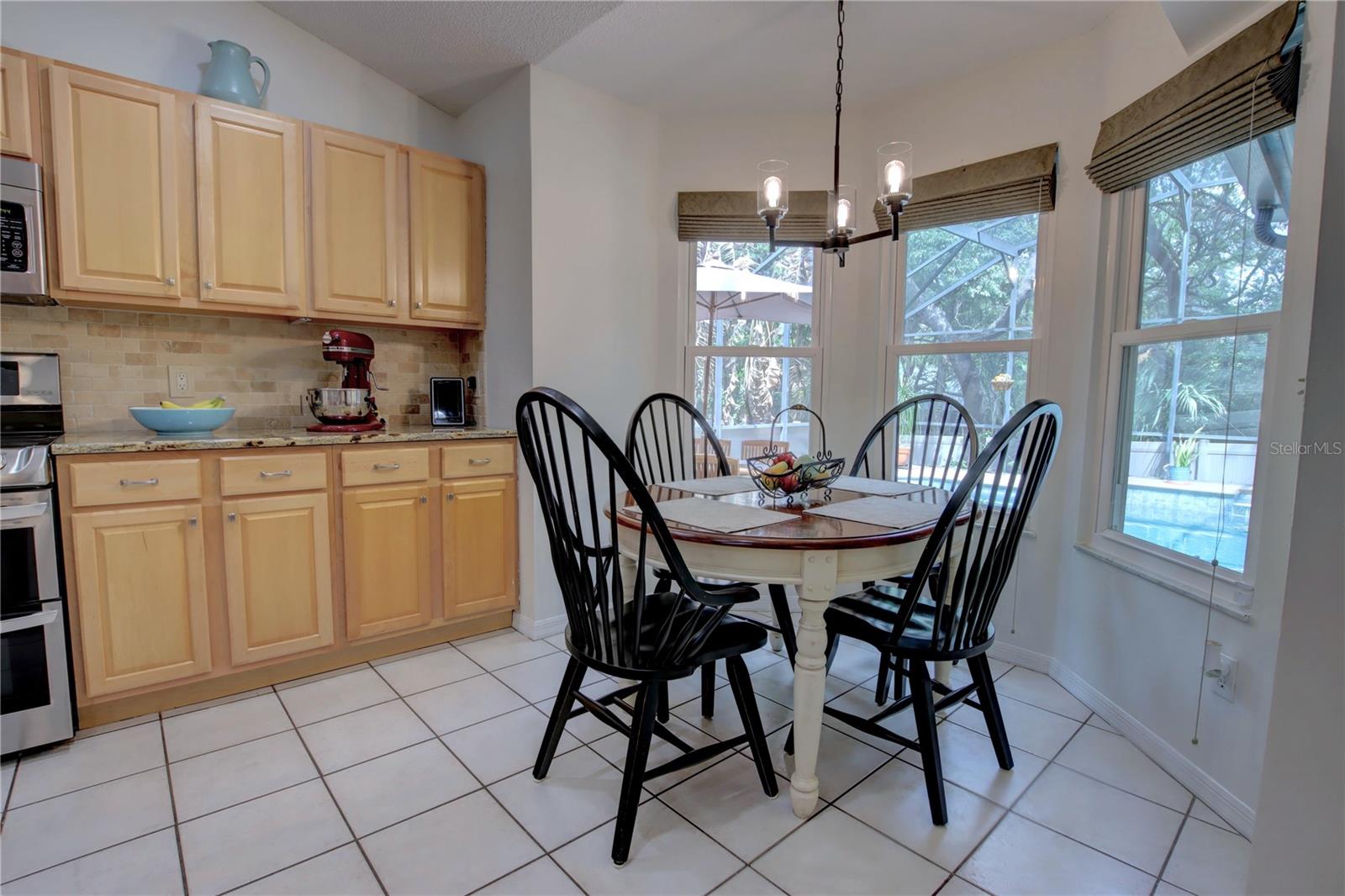 Image 13 of 42 For 301 Oak Leaf Circle