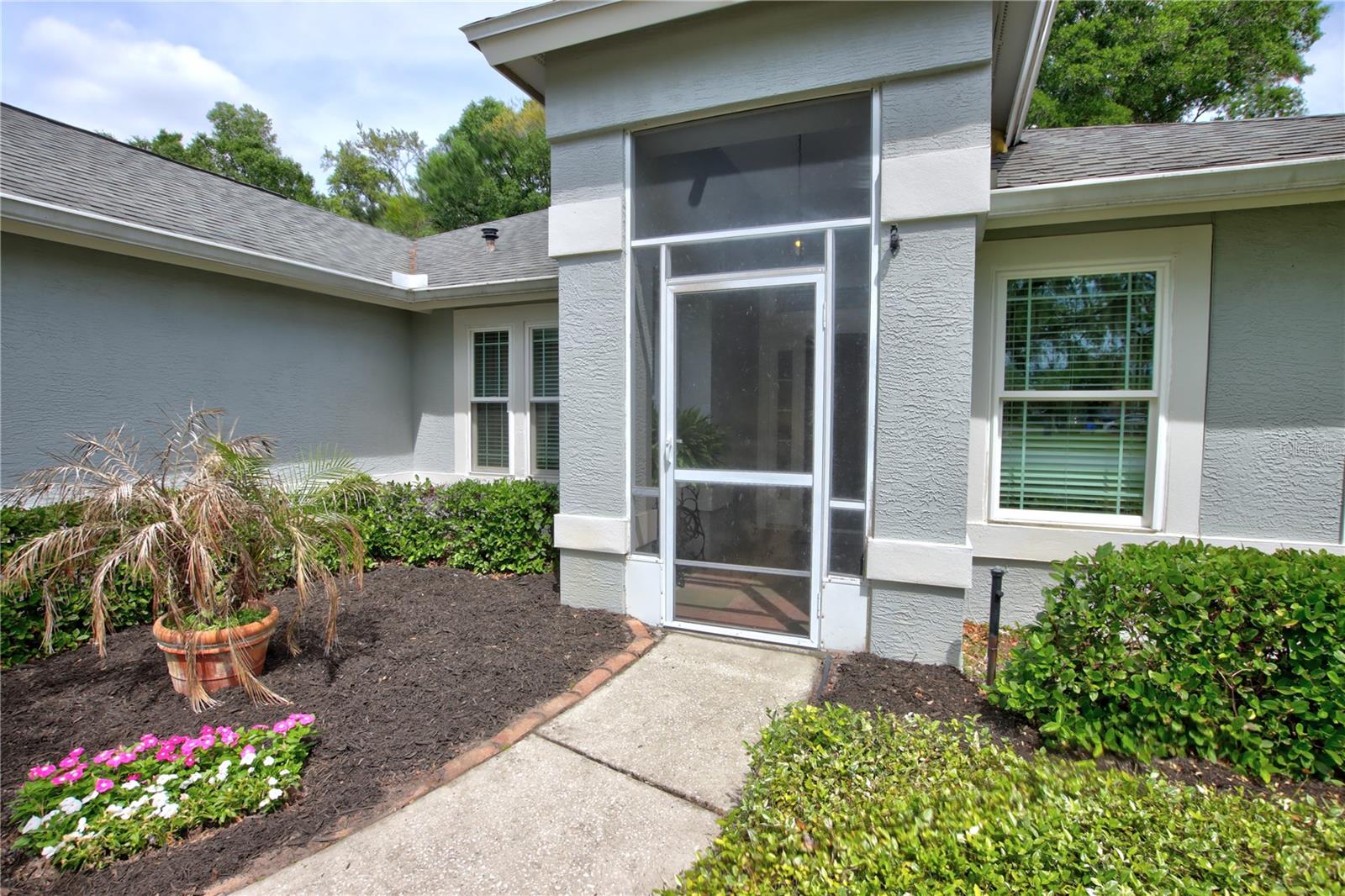 Image 41 of 42 For 301 Oak Leaf Circle