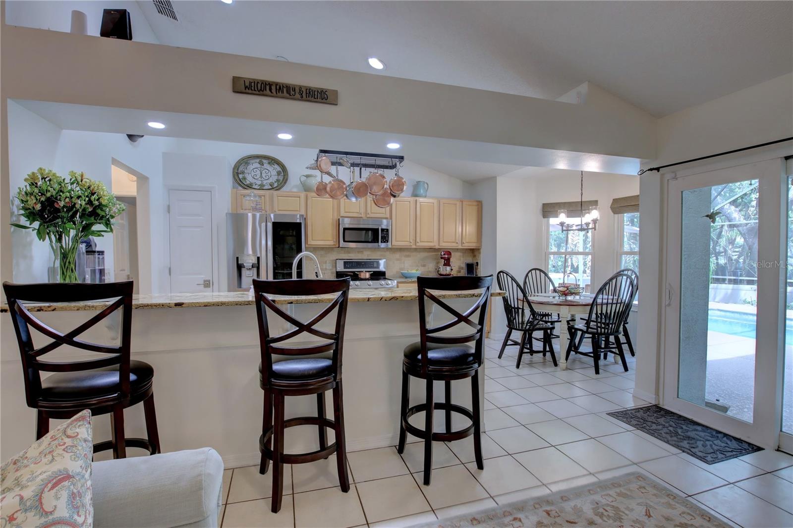 Image 7 of 42 For 301 Oak Leaf Circle