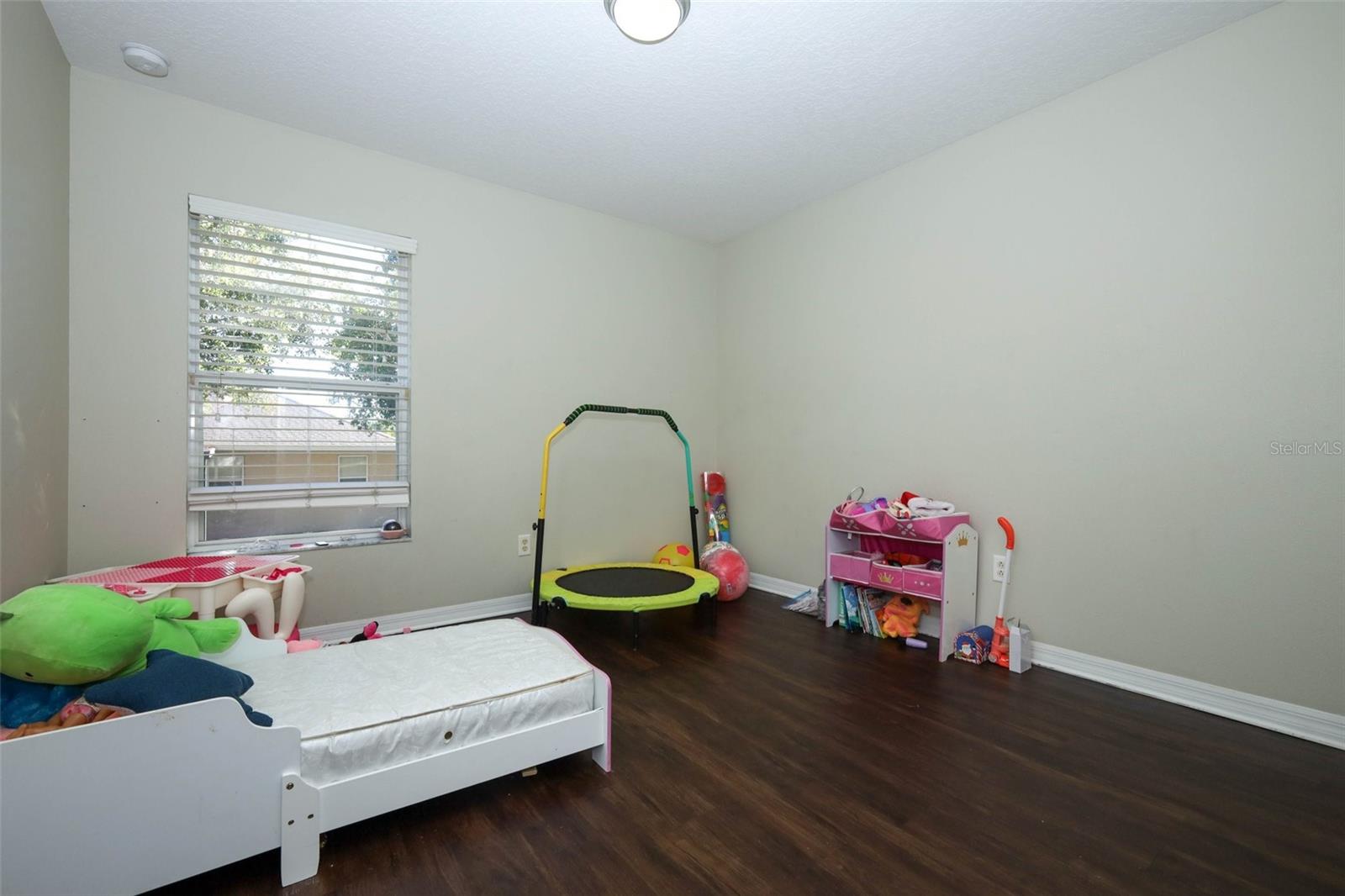 Image 26 of 41 For 200 Patrice Hope Street