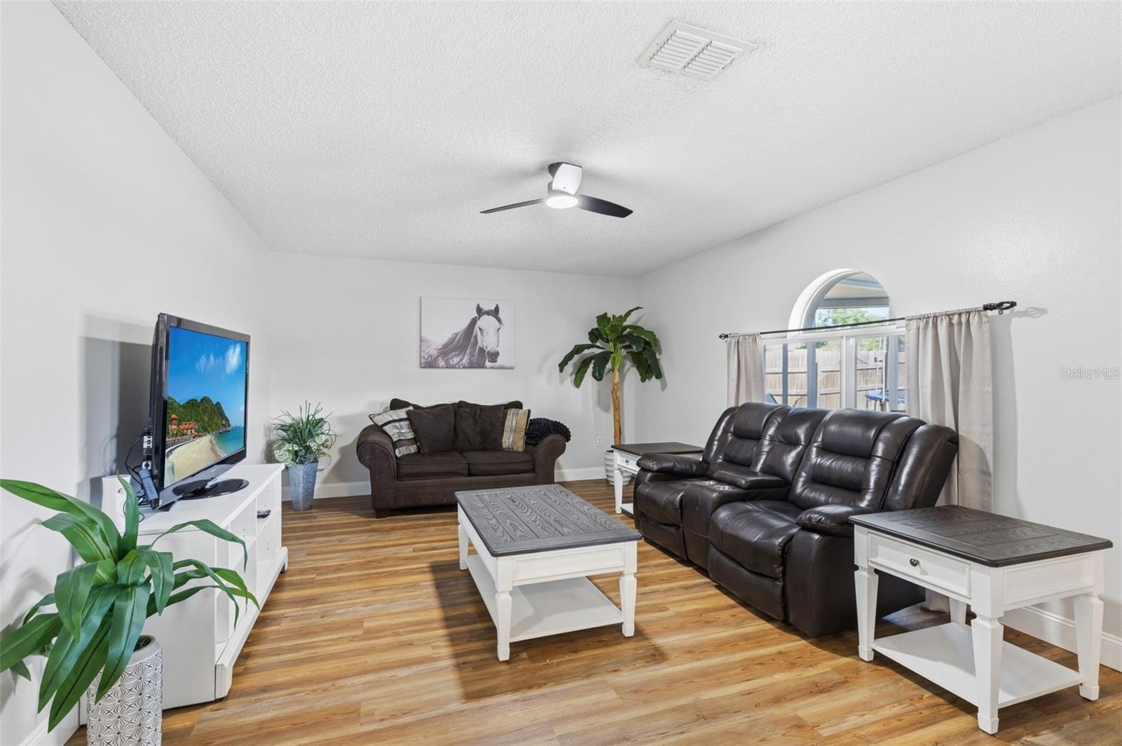 Image 10 of 37 For 2150 Sandridge Circle