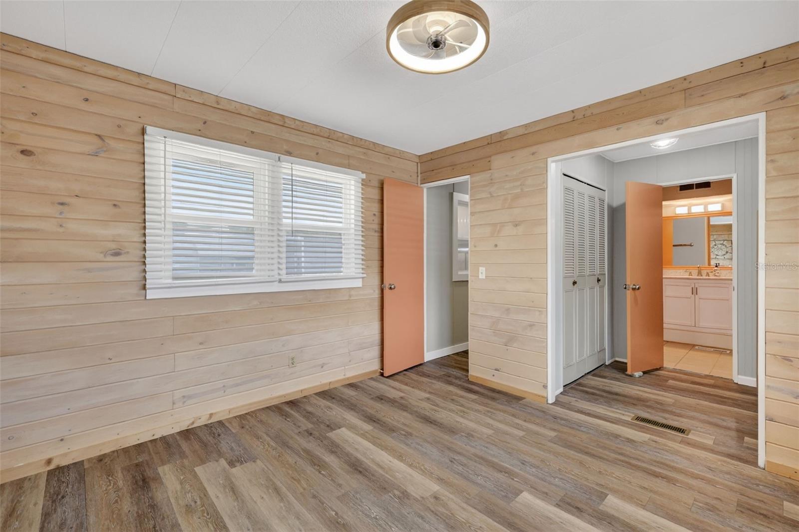 Image 17 of 32 For 465 Marina Lane