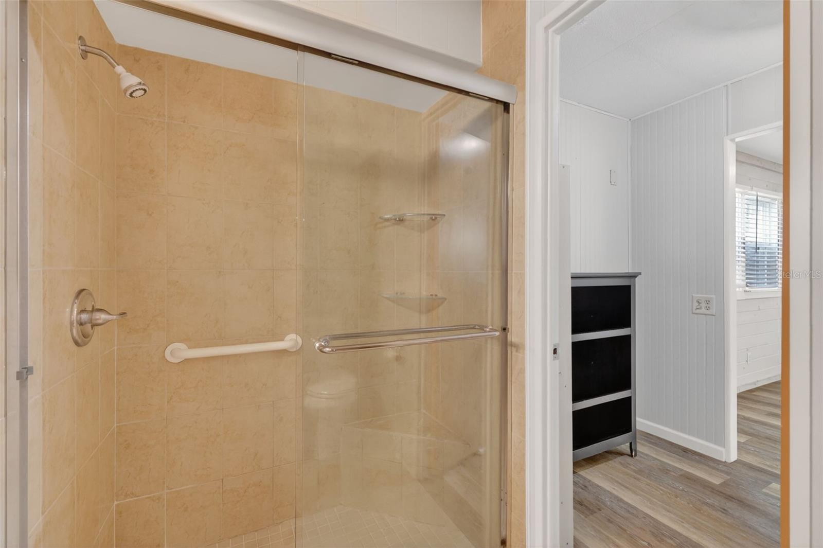 Image 20 of 32 For 465 Marina Lane