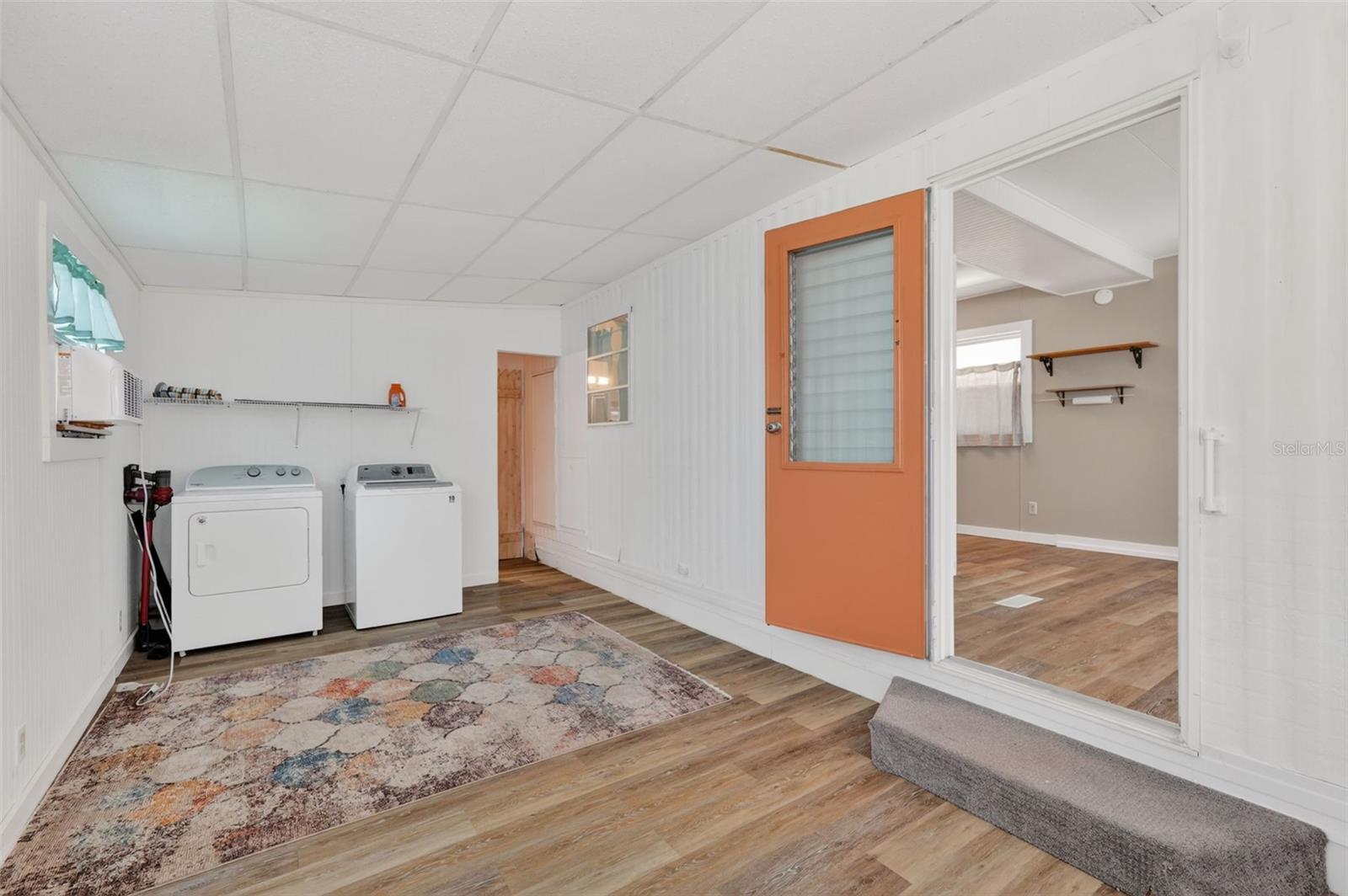 Image 23 of 32 For 465 Marina Lane