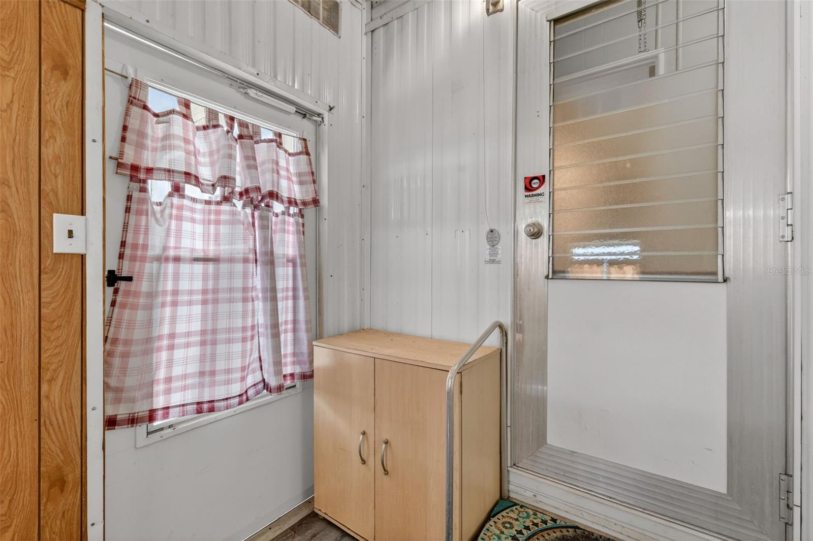 Image 24 of 32 For 465 Marina Lane