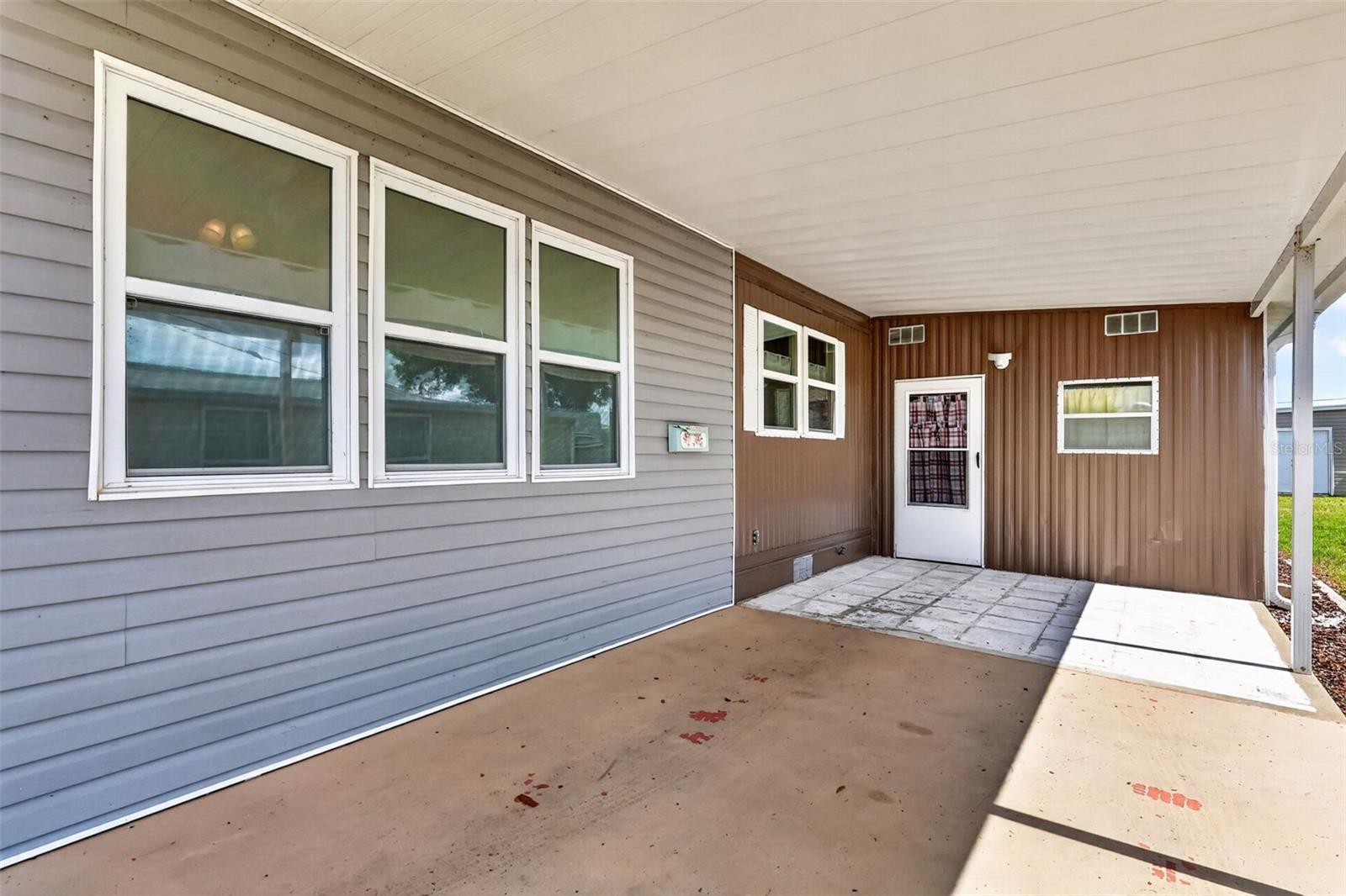 Image 4 of 32 For 465 Marina Lane