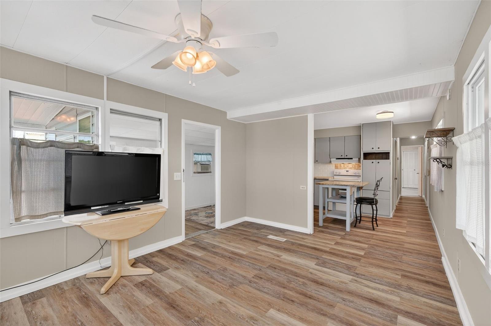 Image 8 of 32 For 465 Marina Lane