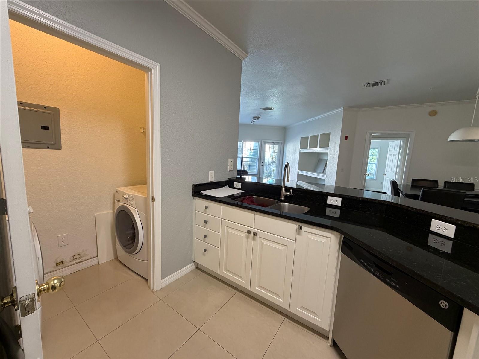 Image 10 of 47 For 3735 Conroy Road 2222