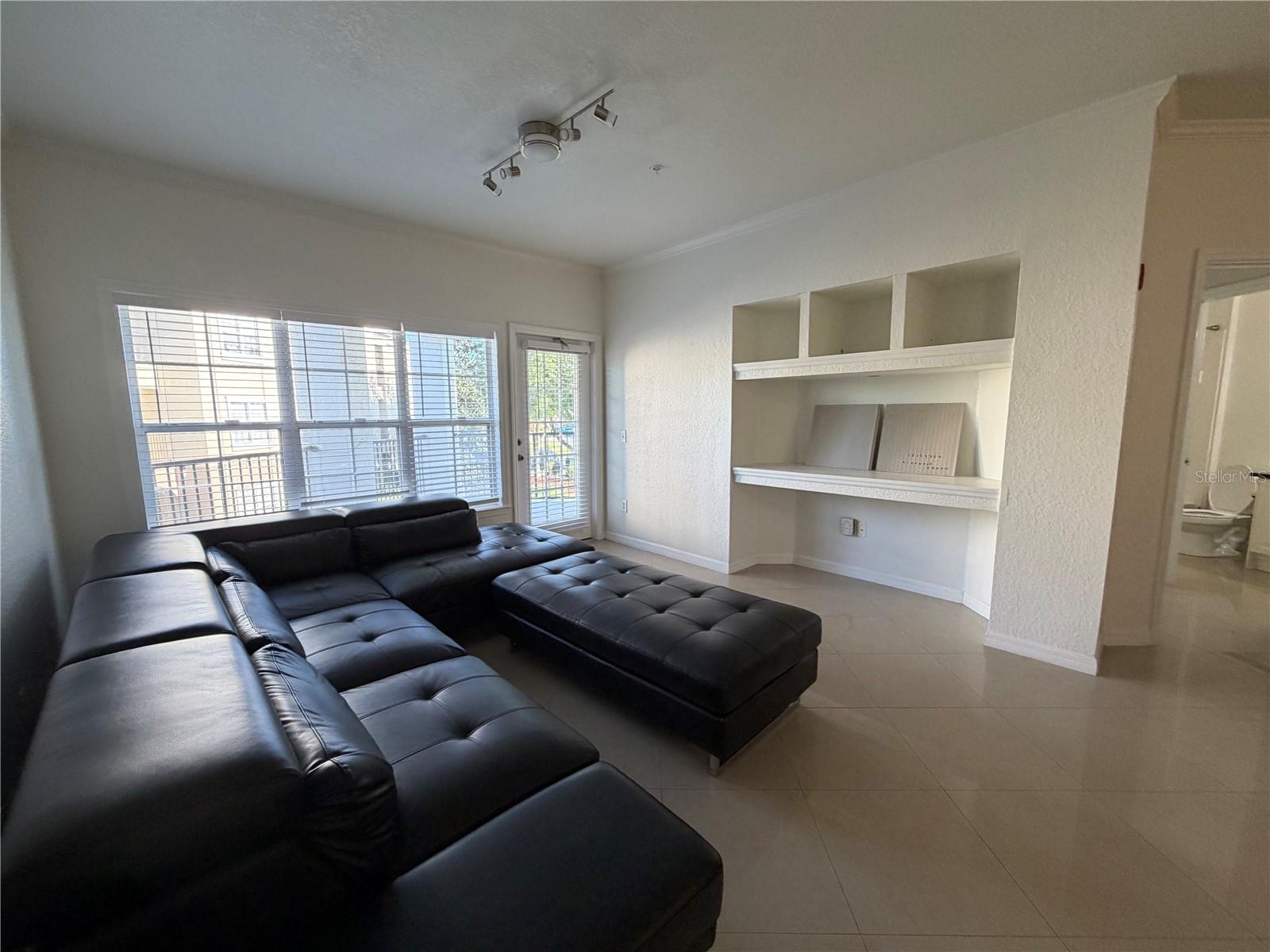 Image 15 of 47 For 3735 Conroy Road 2222