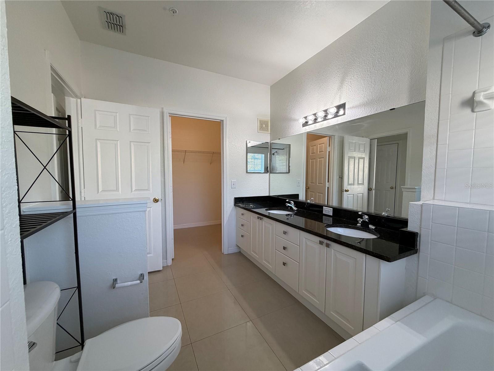 Image 21 of 47 For 3735 Conroy Road 2222