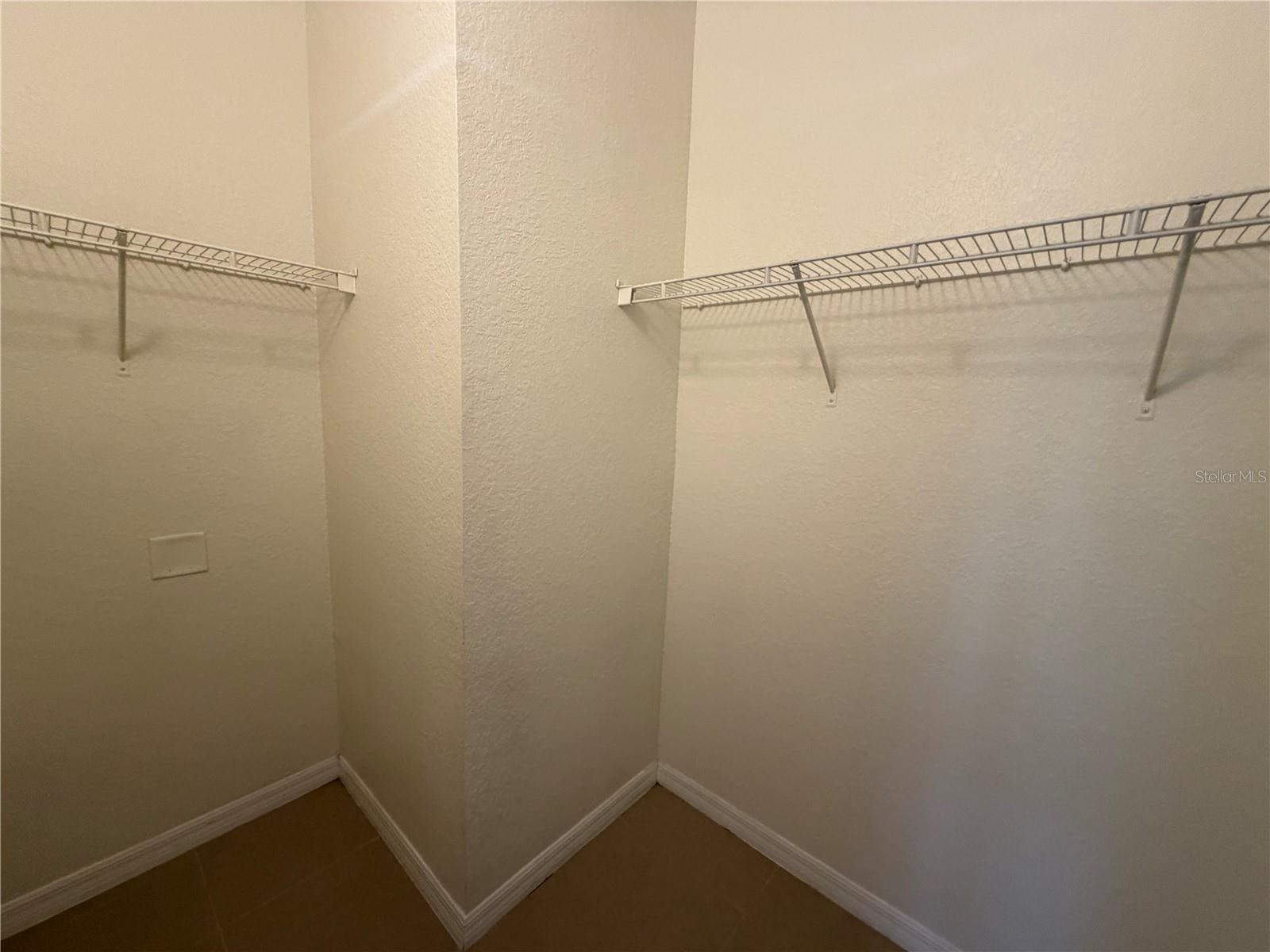 Image 24 of 47 For 3735 Conroy Road 2222