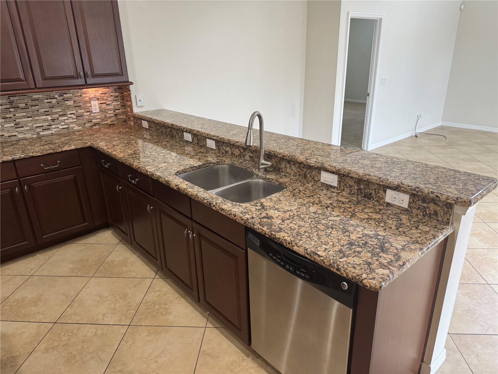 Image 3 of 21 For 314 Terracina Drive