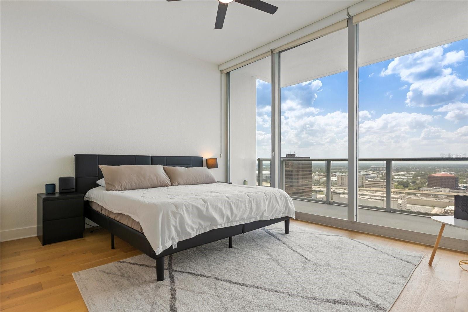 Image 19 of 44 For 150 Robinson Street 2506