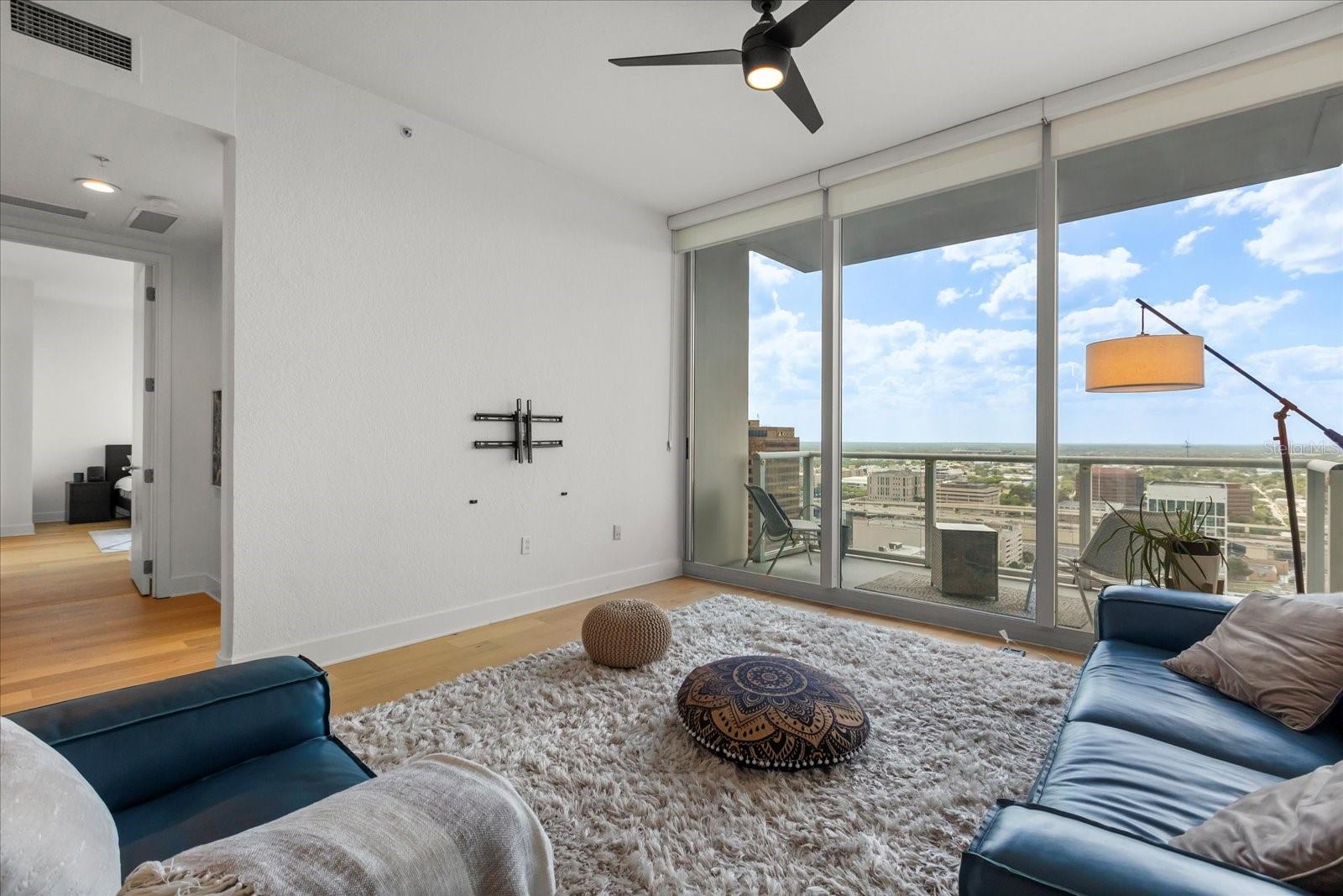 Image 3 of 44 For 150 Robinson Street 2506