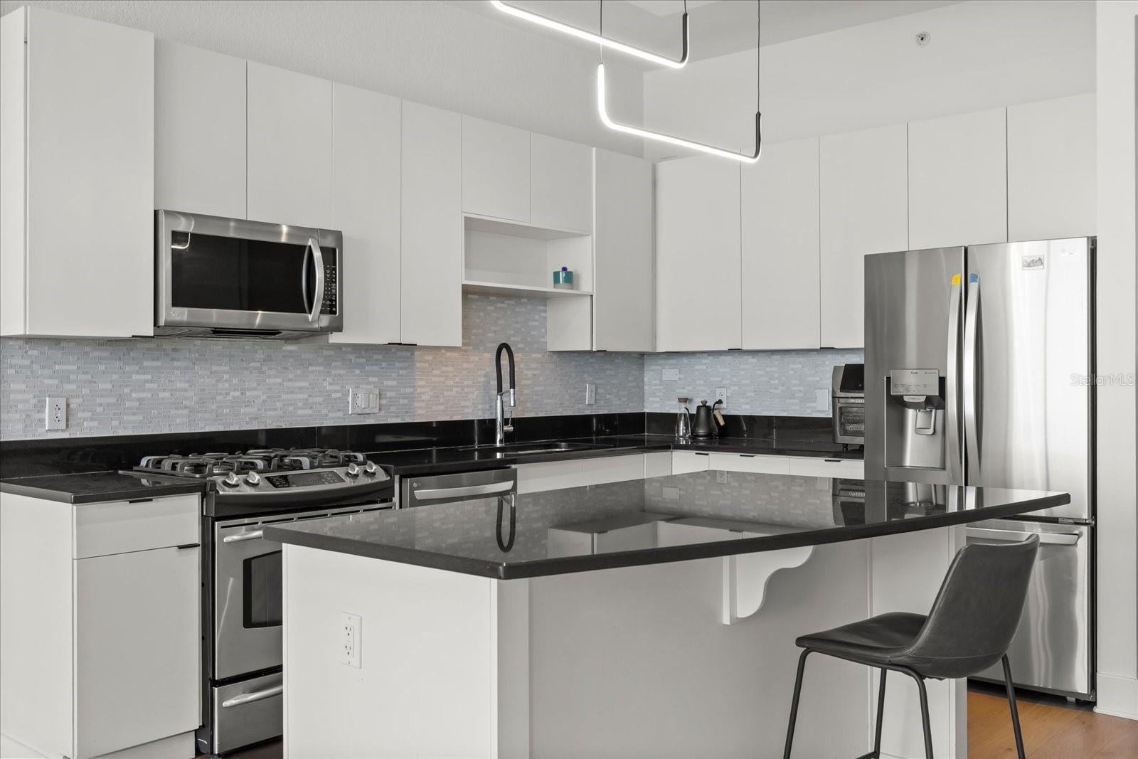 Image 7 of 44 For 150 Robinson Street 2506