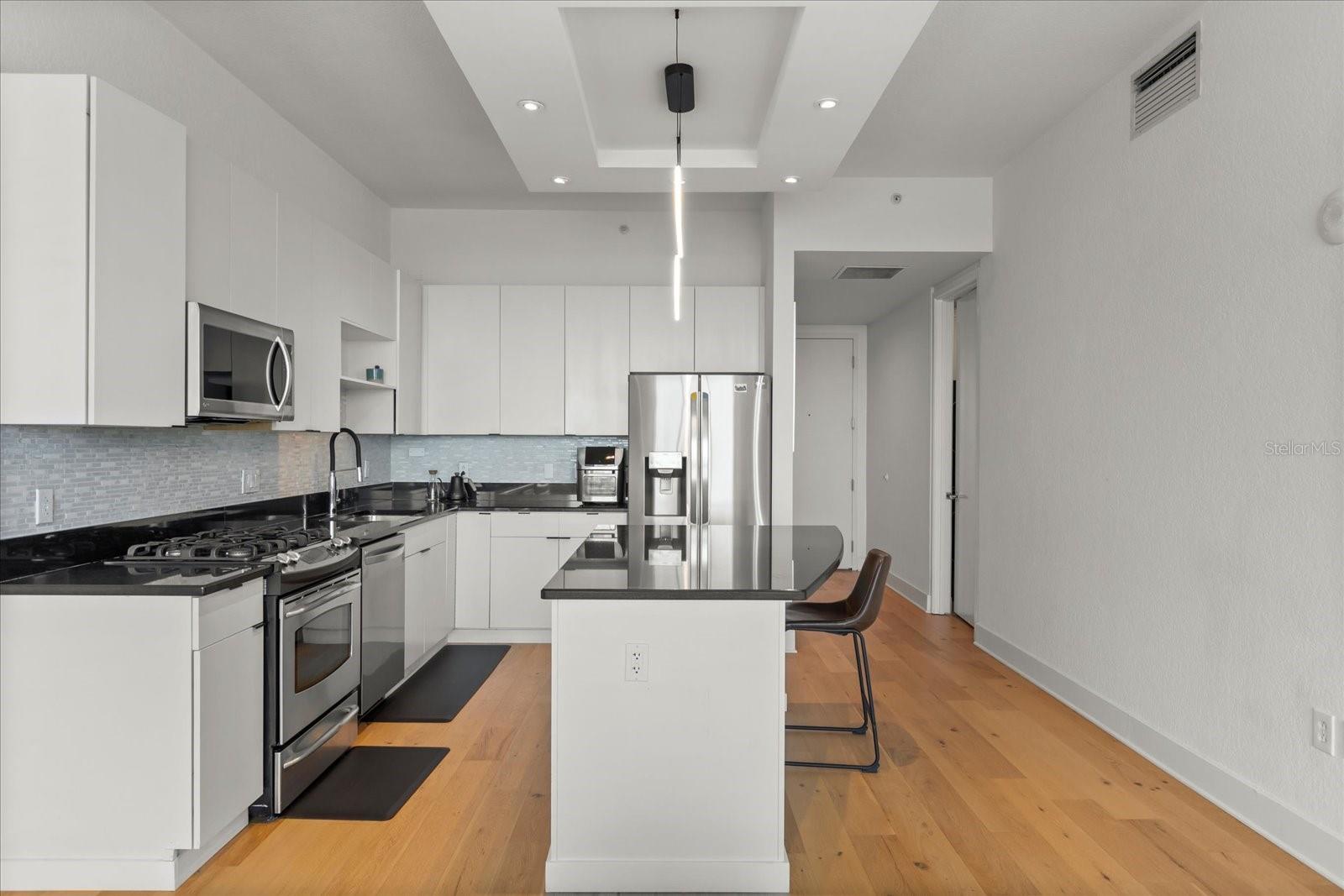 Image 9 of 44 For 150 Robinson Street 2506